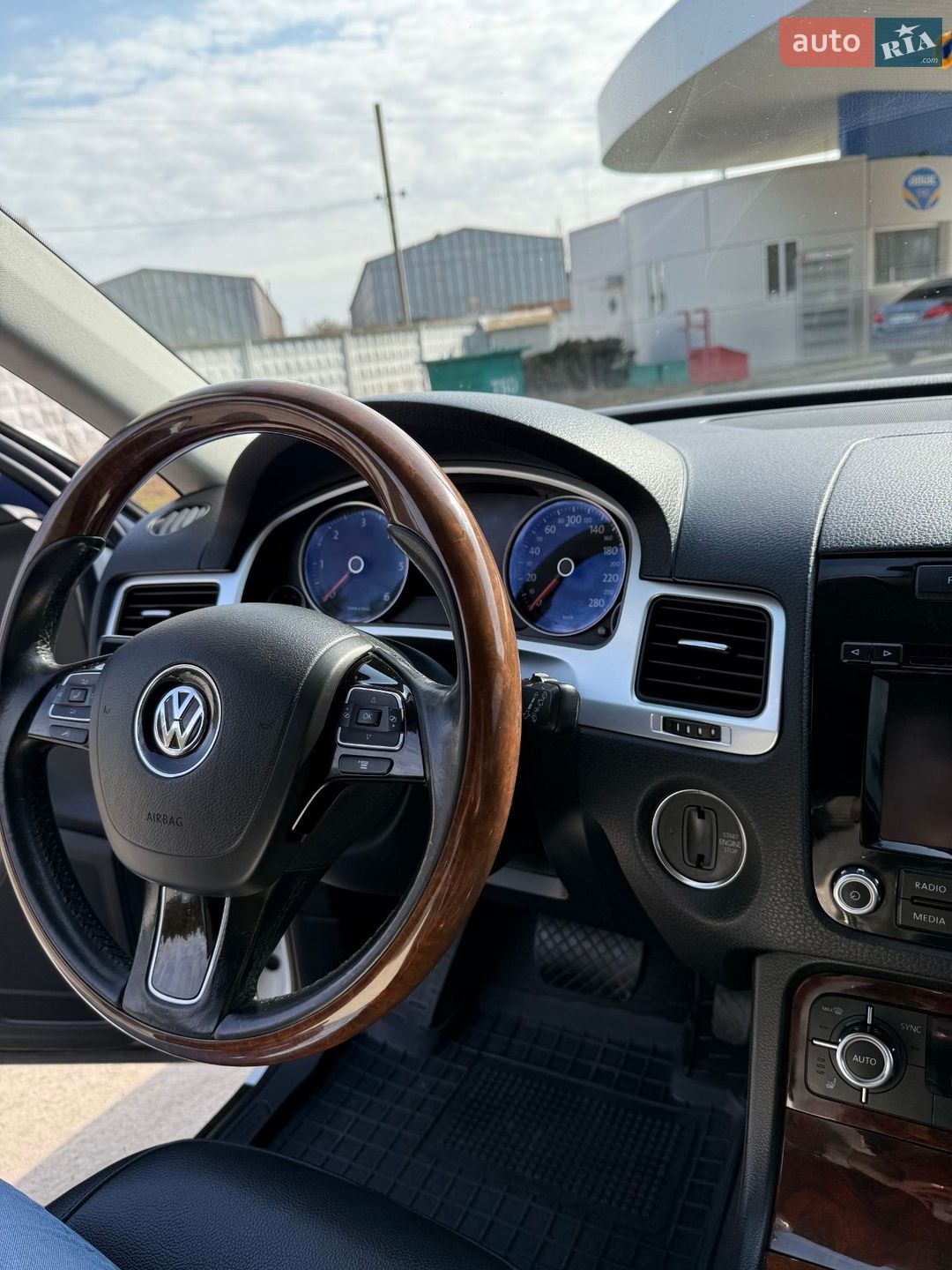 Volkswagen Touareg 2012 VIN WVGZZZ7PZCD059079 фото оголошення 24 з 35