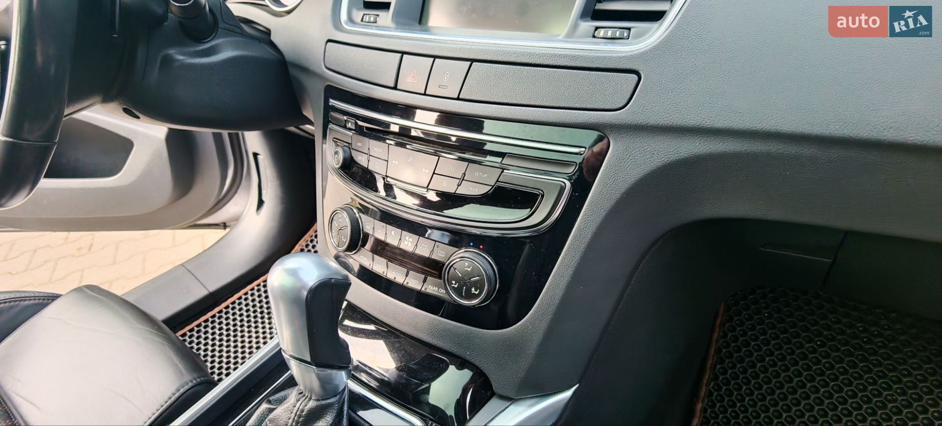 Peugeot 508 2016 VIN VF38UAHWTGL040819 фото оголошення 10 з 33