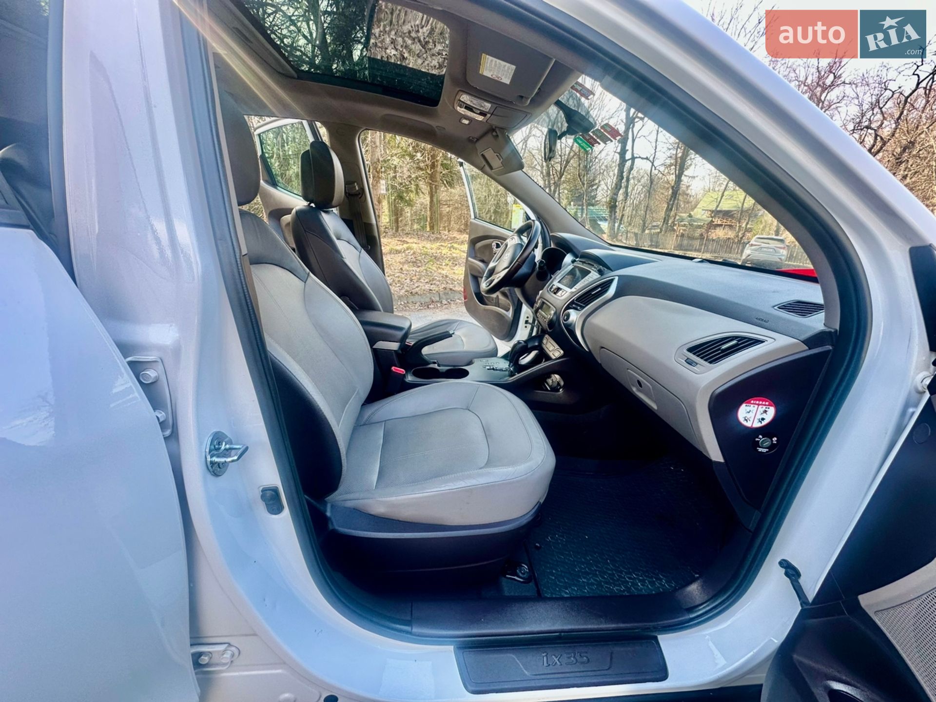 Hyundai ix35 2012 VIN TMAJU81VDCJ276588 фото оголошення 34 з 49