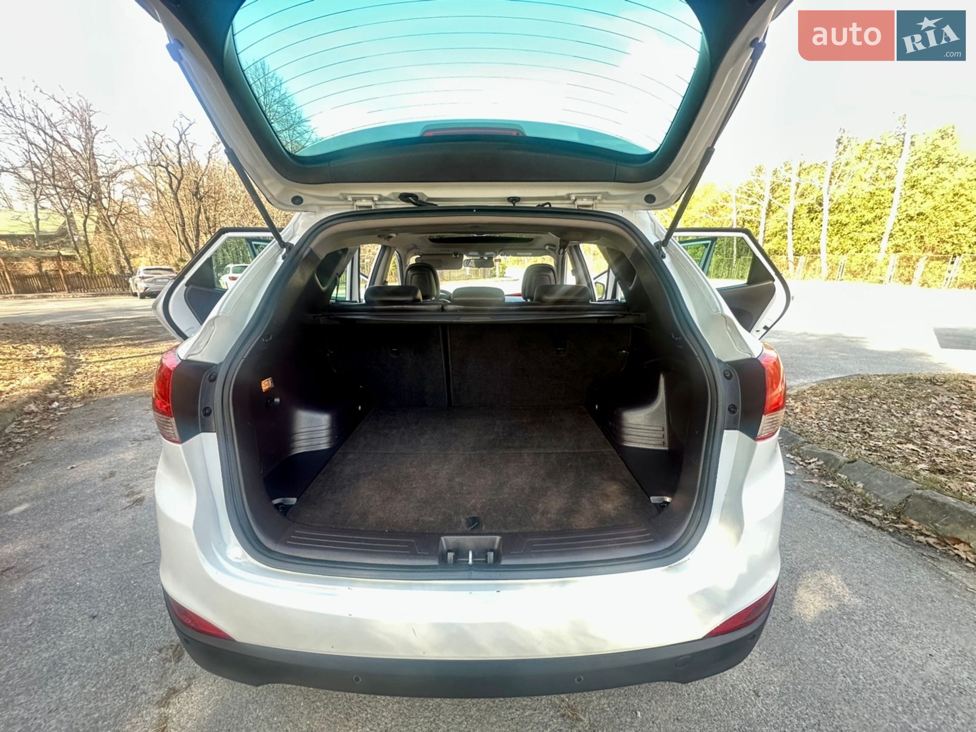 Hyundai ix35 2012 VIN TMAJU81VDCJ276588 фото оголошення 38 з 49