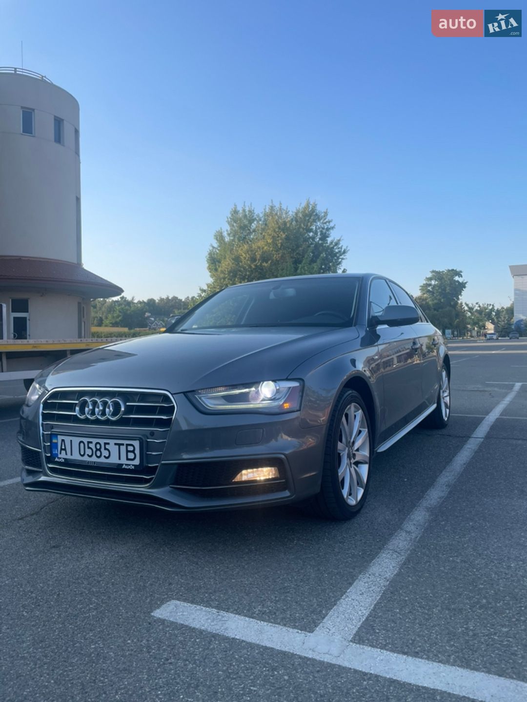 Audi A4 2013 VIN WAUAFAFL2EN010420 фото оголошення 4 з 14