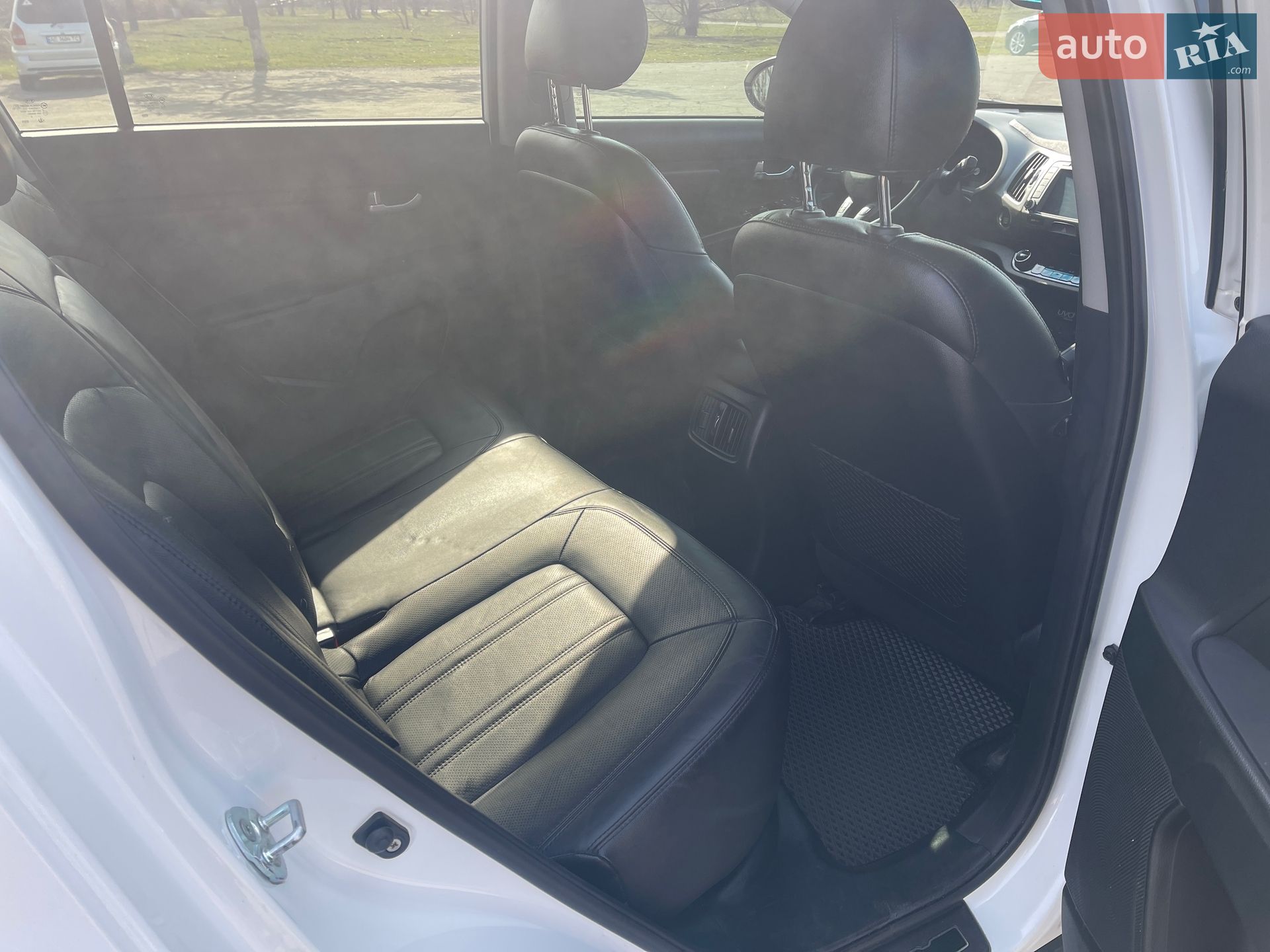 Kia Sportage 2014 VIN KNDPCCA66E7638259 фото оголошення 11 з 24