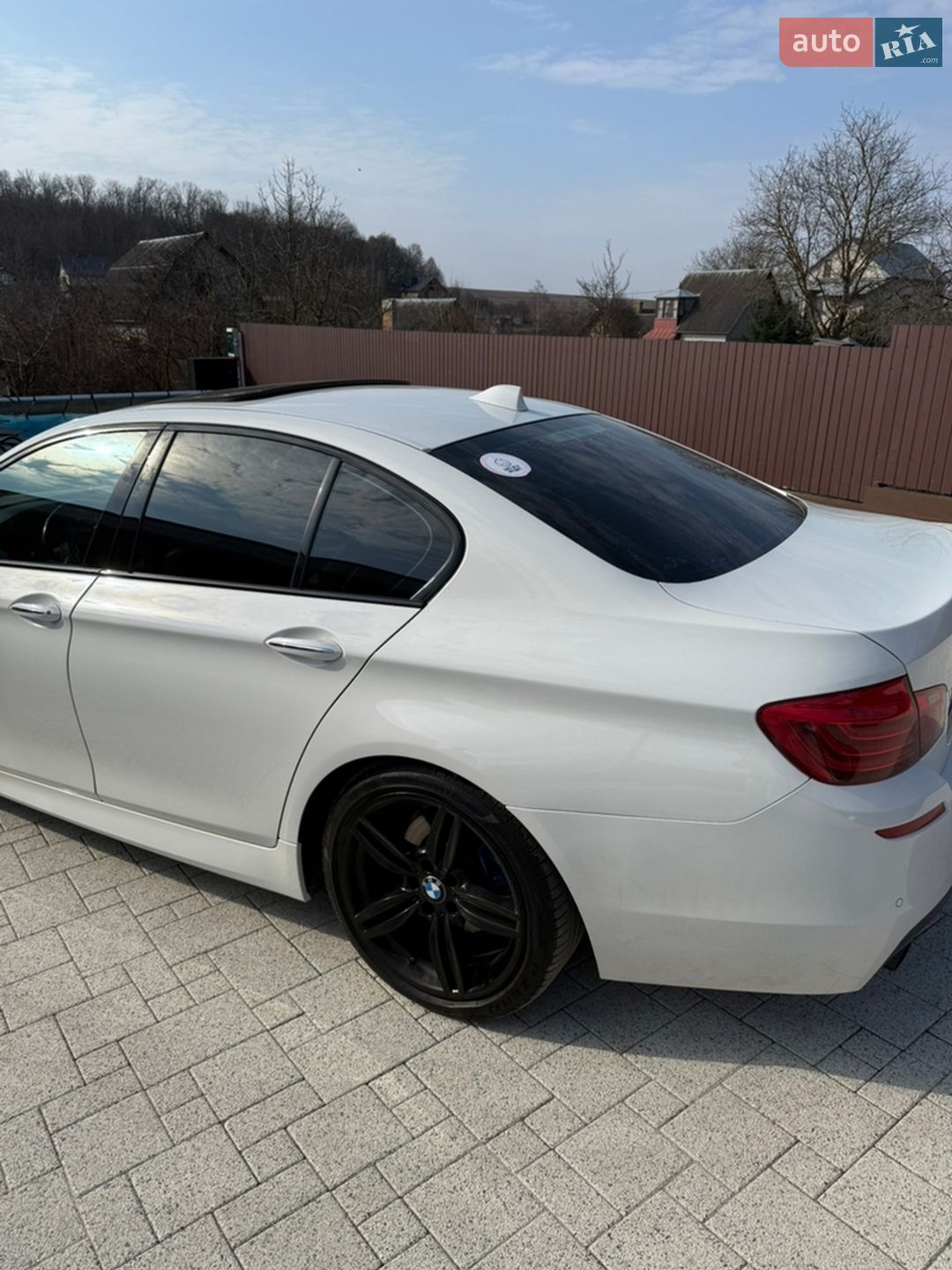 BMW 5 Series 2015 VIN WBA5B3C5XFD547719 фото оголошення 8 з 21