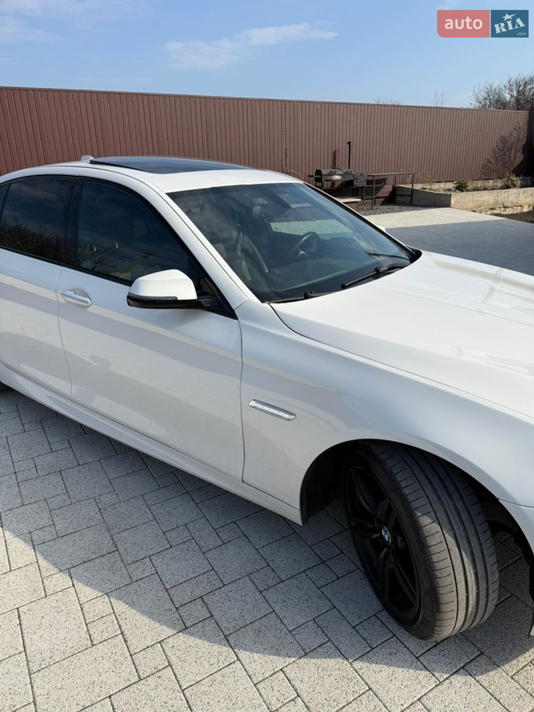 BMW 5 Series 2015 VIN WBA5B3C5XFD547719 фото оголошення 6 з 21