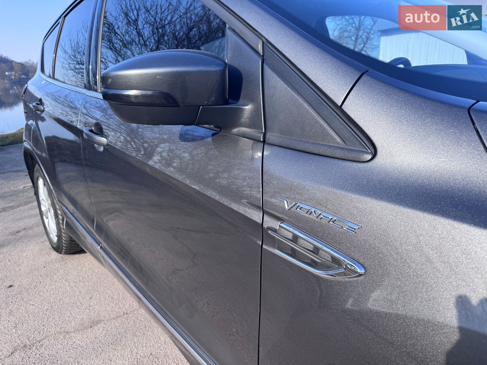 Ford Kuga 2018 VIN WF0AXXWPMAJT65925 фото оголошення 5 з 19