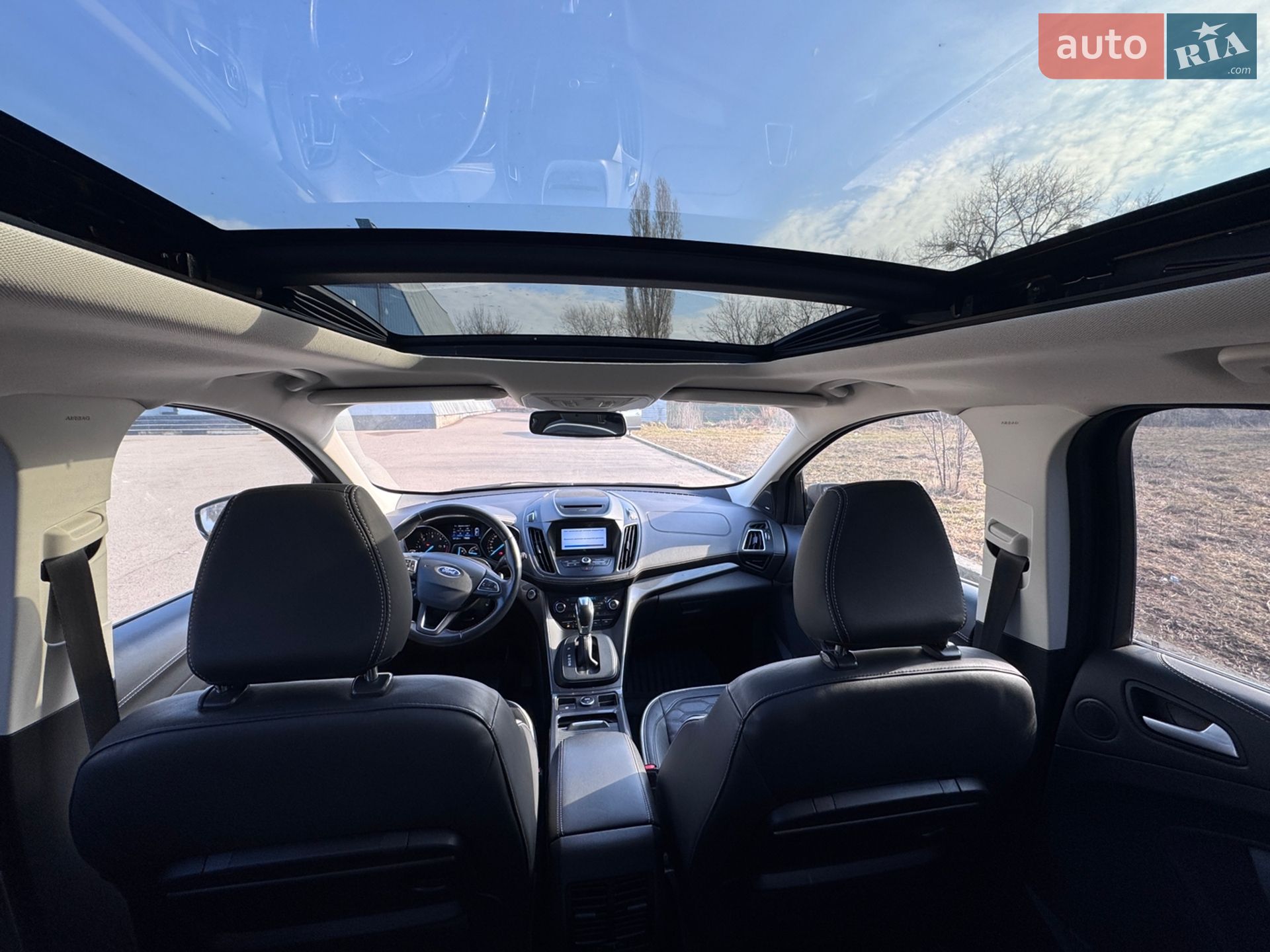 Ford Kuga 2018 VIN WF0AXXWPMAJT65925 фото оголошення 7 з 19