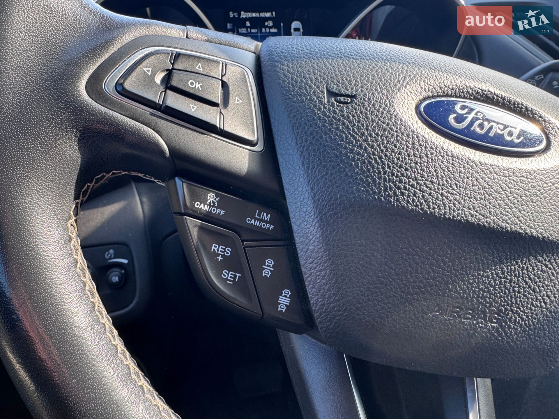 Ford Kuga 2018 VIN WF0AXXWPMAJT65925 фото оголошення 15 з 19