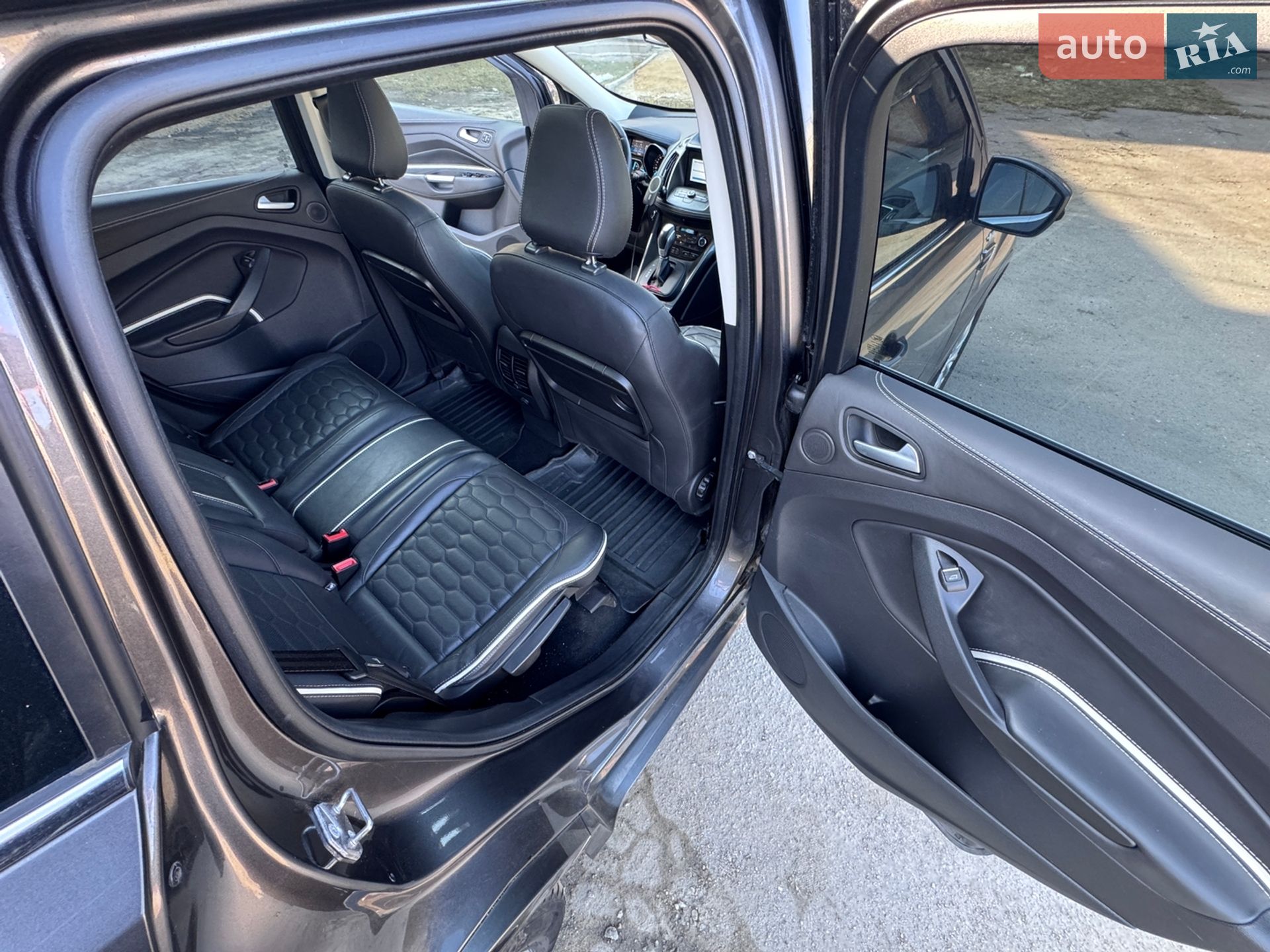 Ford Kuga 2018 VIN WF0AXXWPMAJT65925 фото оголошення 18 з 19