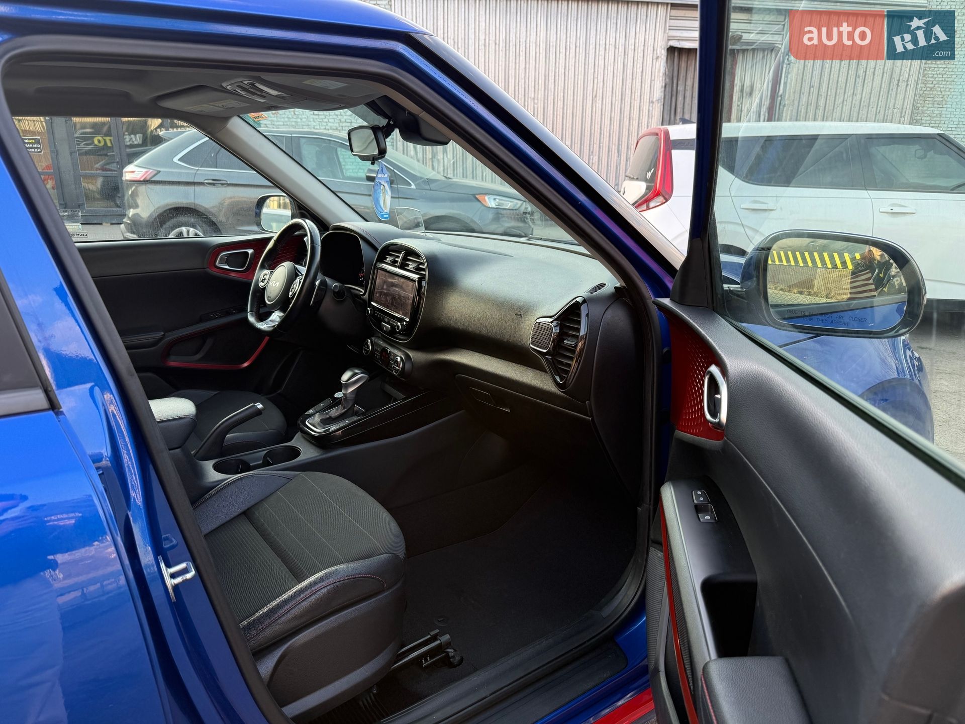 Kia Soul 2021 VIN KNDJ53AF3N7818136 фото оголошення 4 з 14