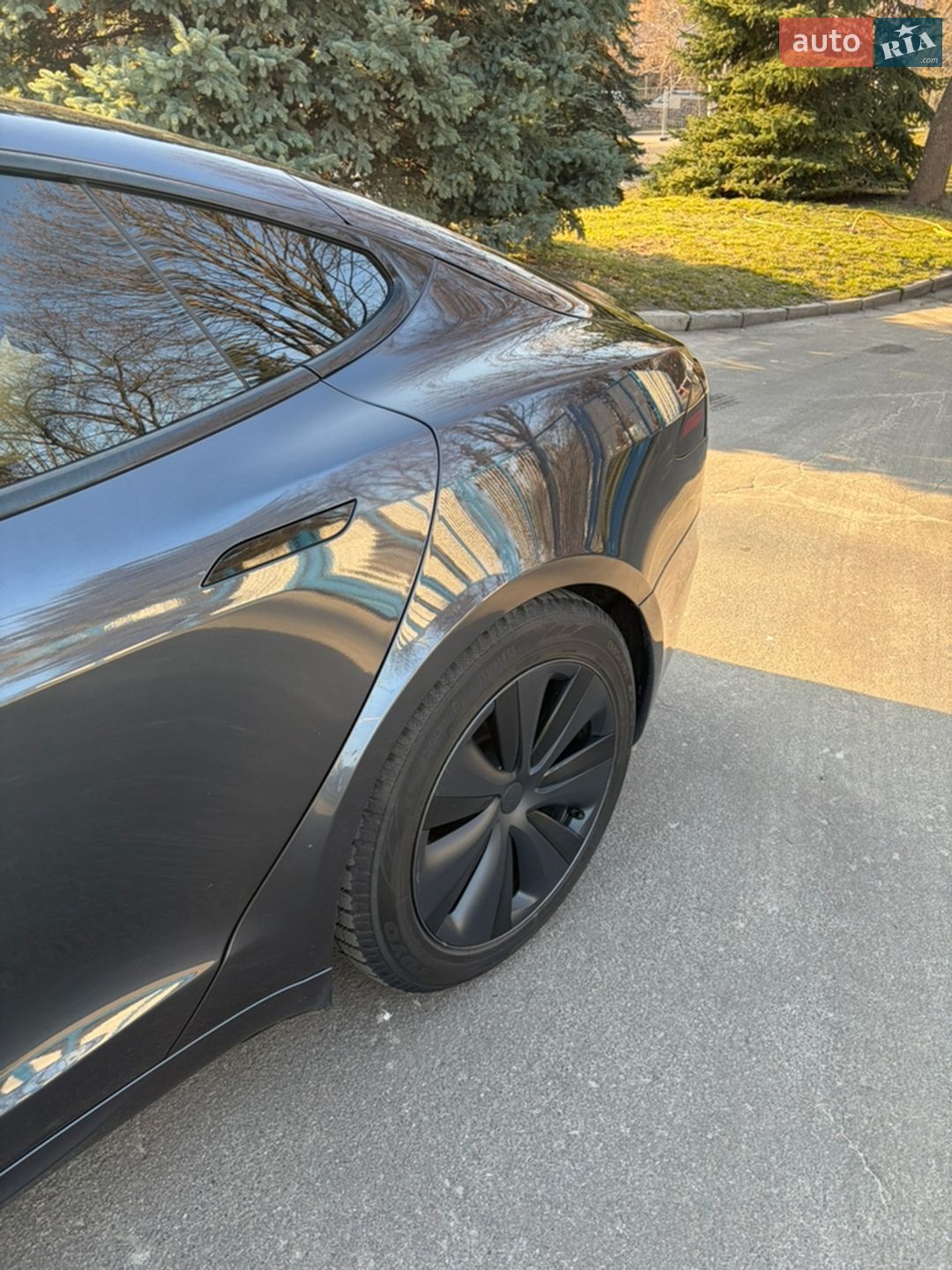 Tesla Model S 2024 VIN 5YJSA1E56RF534960 фото оголошення 9 з 12