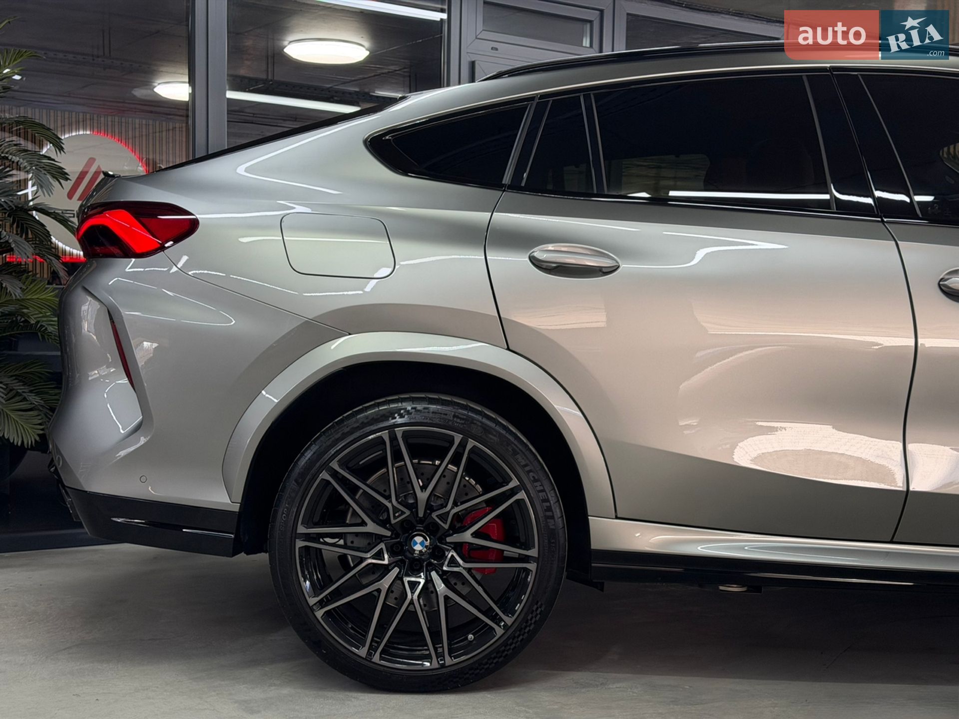 BMW X6 M 2022 VIN WBSCY010109L43361 фото оголошення 14 з 31
