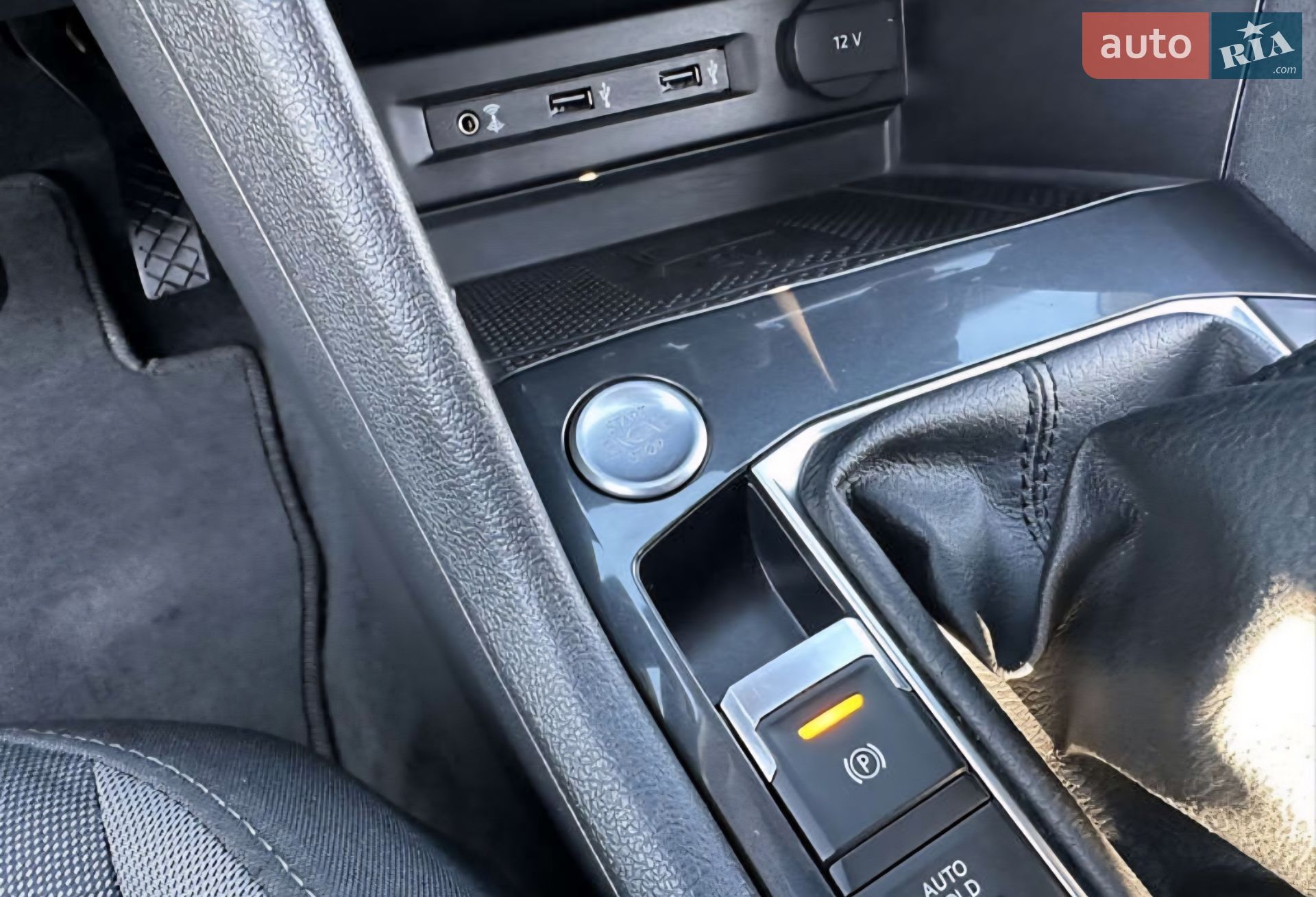 Volkswagen Tiguan 2017 VIN WVGZZZ5NZJW840720 фото оголошення 17 з 34