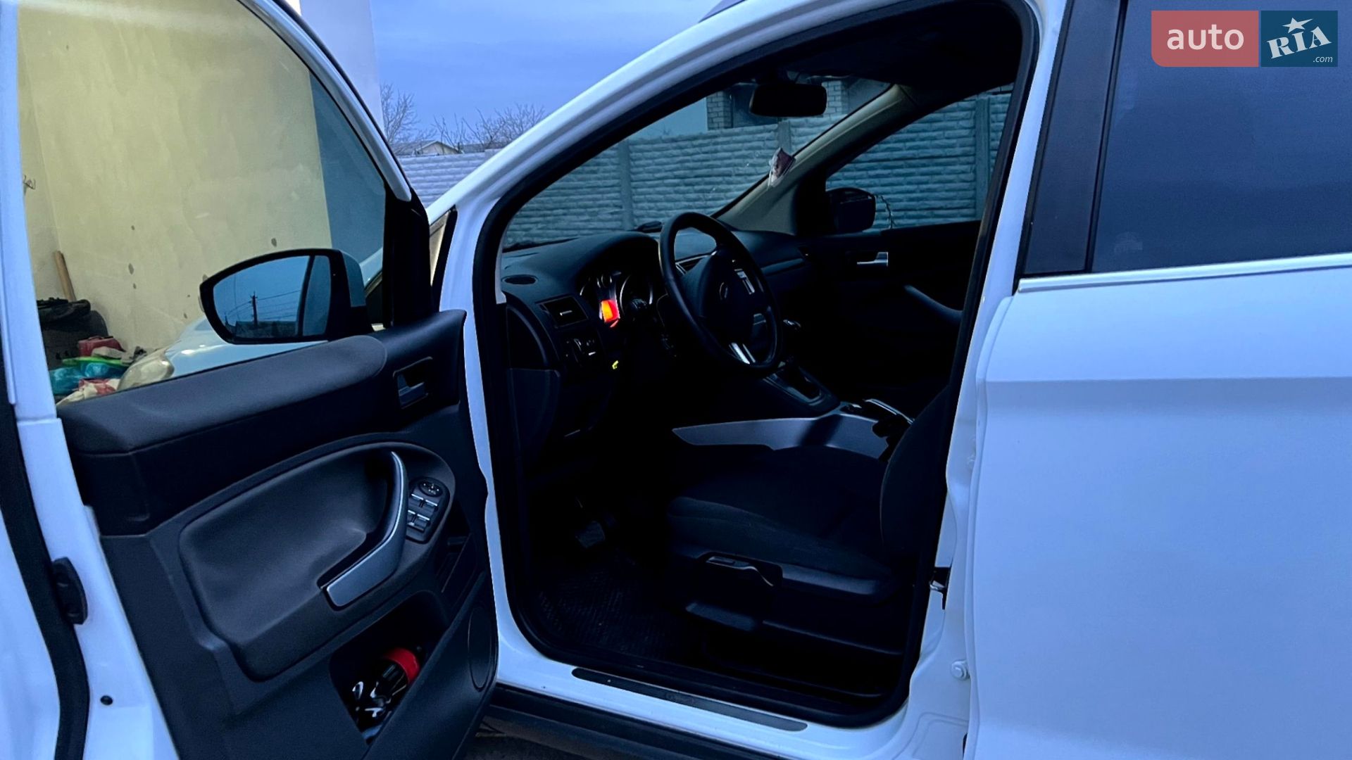 Ford Kuga 2011 VIN WF0RXXGCDRBE61730 фото оголошення 4 з 30