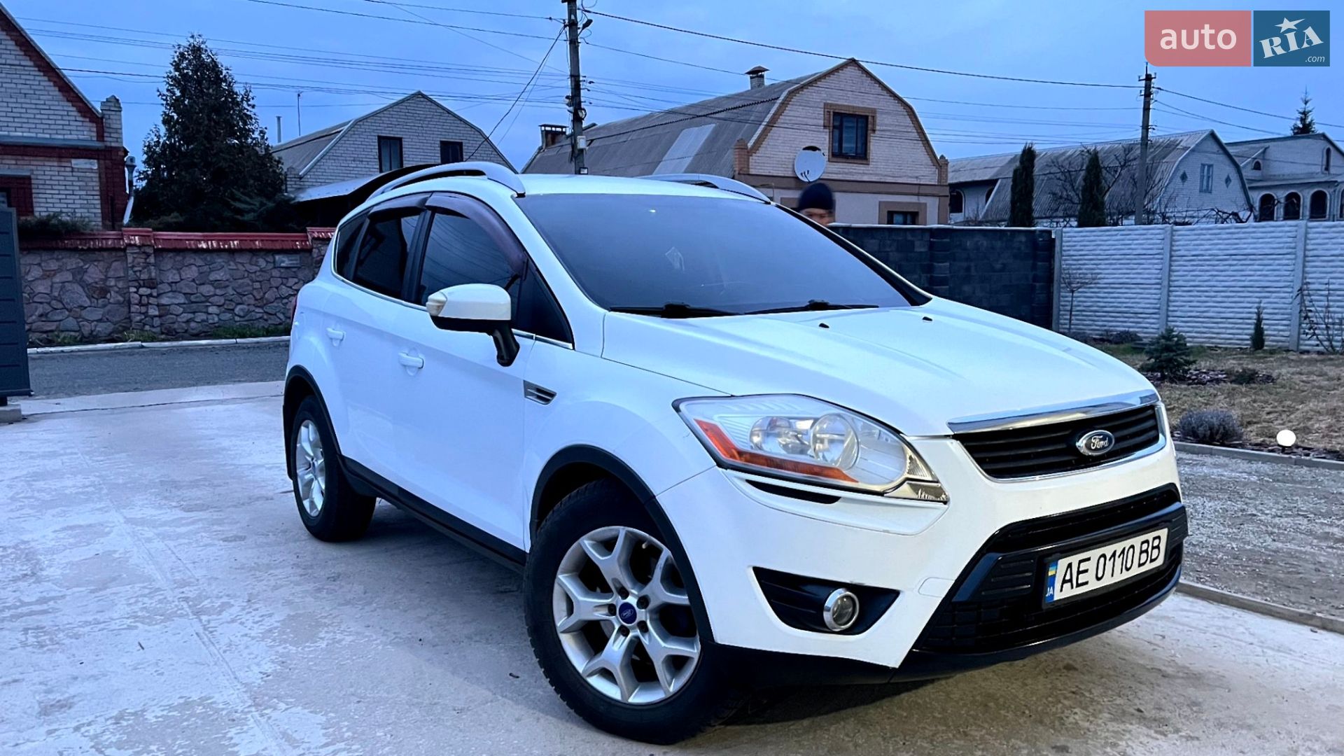 Ford Kuga 2011 VIN WF0RXXGCDRBE61730 фото оголошення 2 з 30