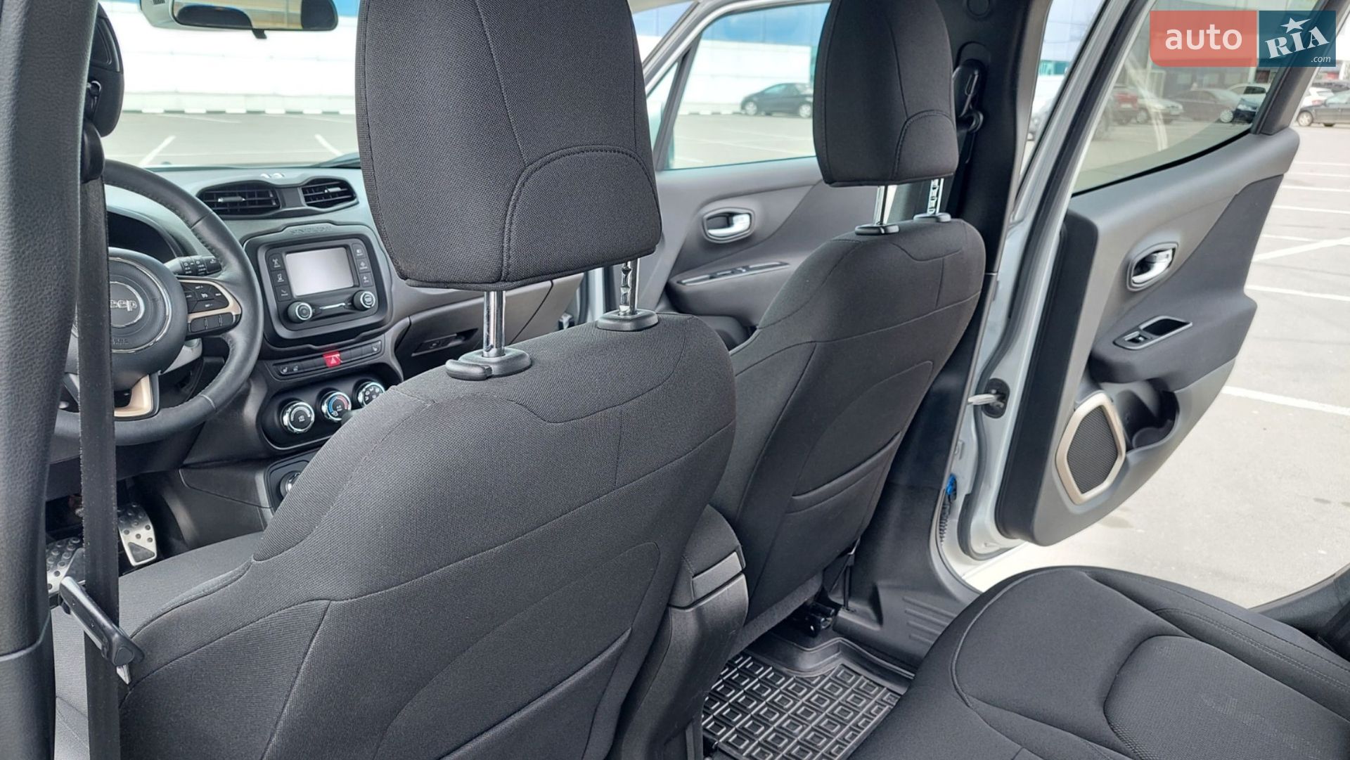 Jeep Renegade 2016 VIN ZACCJBBT8GPE35611 фото оголошення 41 з 42