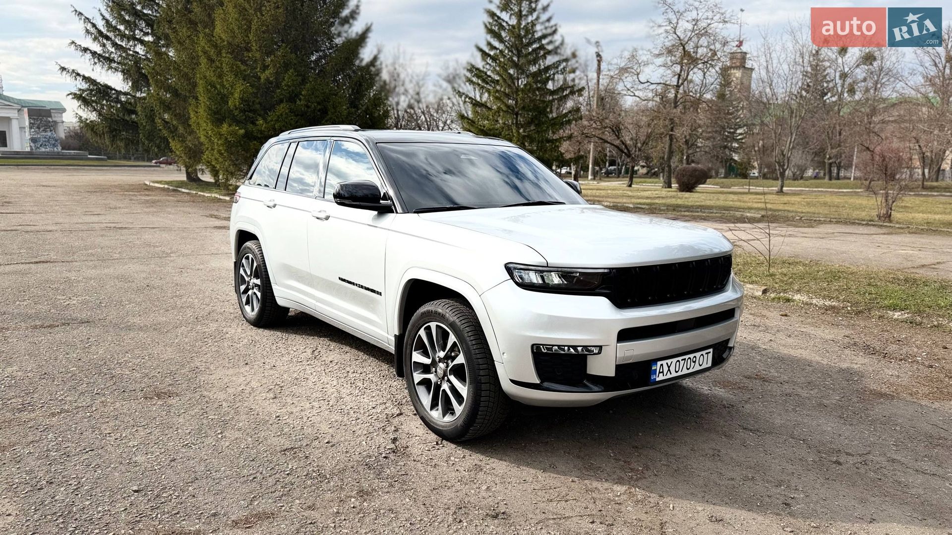 Jeep Grand Cherokee 2022 VIN 1C4RJHBG0P8742942 фото оголошення 6 з 35