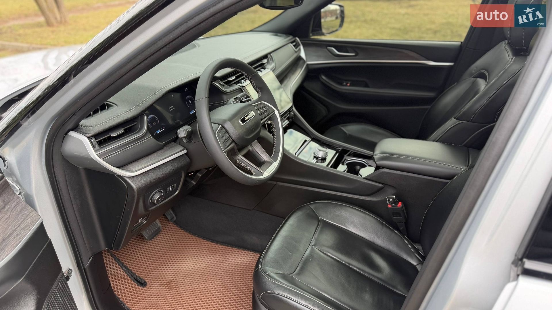 Jeep Grand Cherokee 2022 VIN 1C4RJHBG0P8742942 фото оголошення 25 з 35