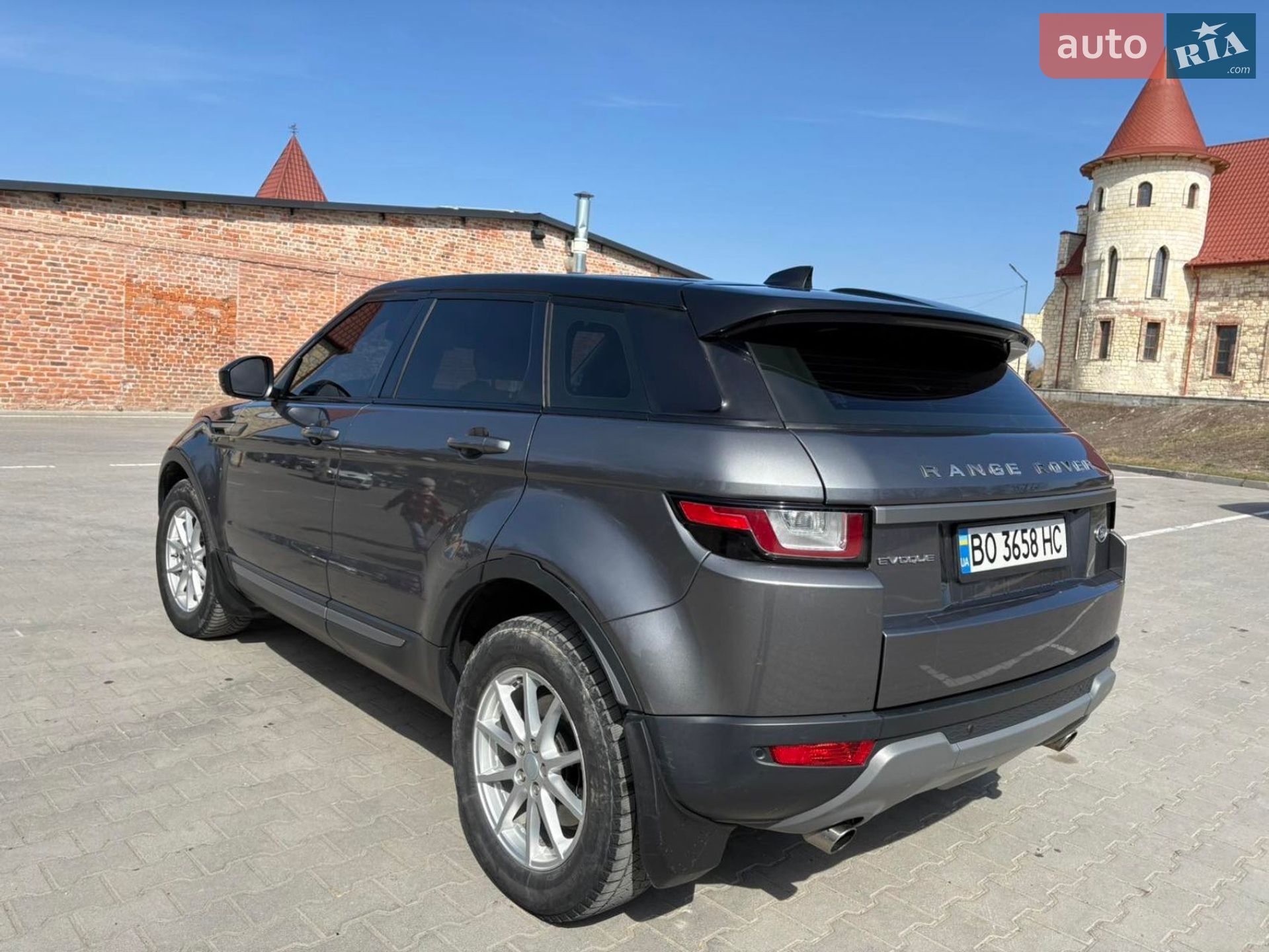 Land Rover Range Rover Evoque 2017 VIN SALVA2BNXHH212028 фото оголошення 7 з 17