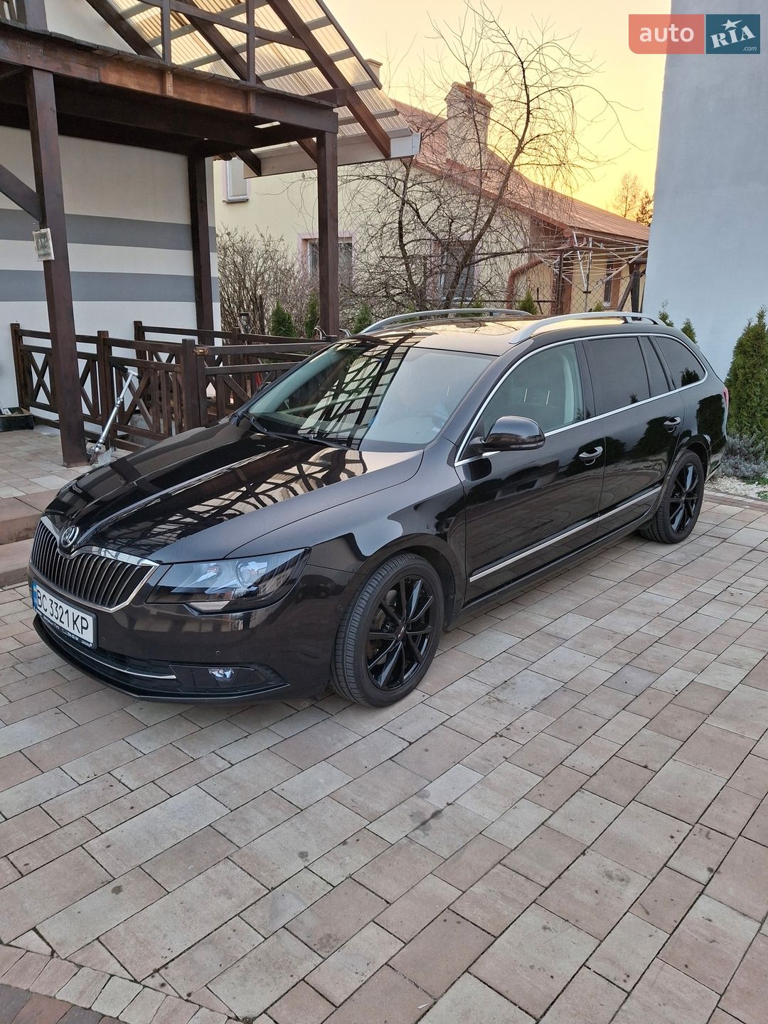 Skoda Superb 2014 VIN TMBJJ73T7F9032593 фото оголошення 2 з 11