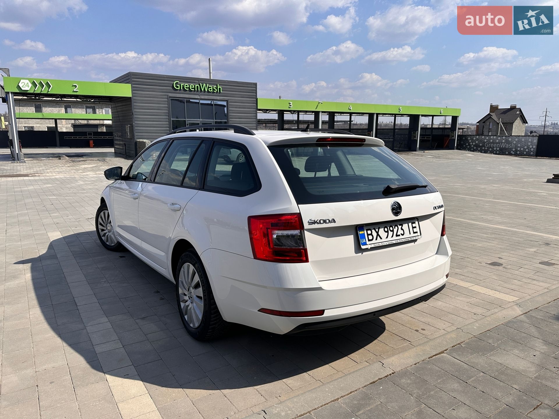 Skoda Octavia 2019 VIN TMBJG7NE4K0206292 фото оголошення 3 з 20