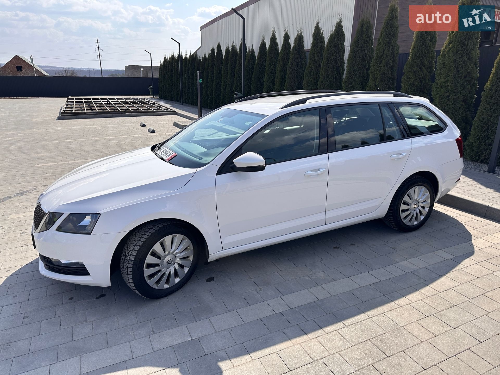 Skoda Octavia 2019 VIN TMBJG7NE4K0206292 фото оголошення 4 з 20