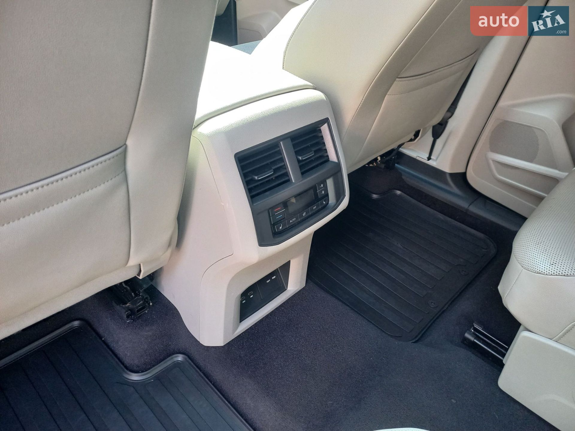 Volkswagen Atlas 2021 VIN 1V2TR2CA6MC574365 фото оголошення 2 з 12