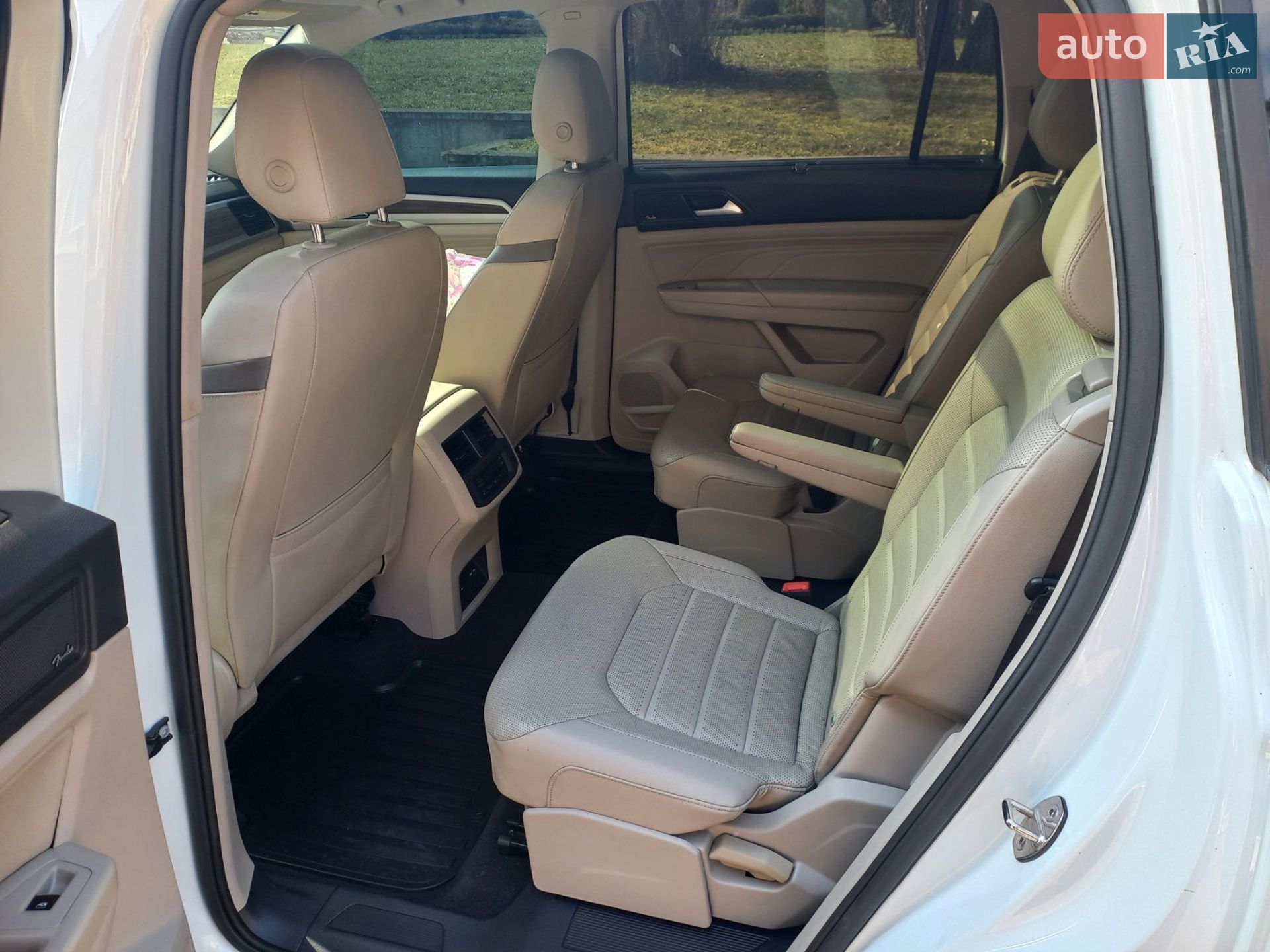 Volkswagen Atlas 2021 VIN 1V2TR2CA6MC574365 фото оголошення 3 з 12