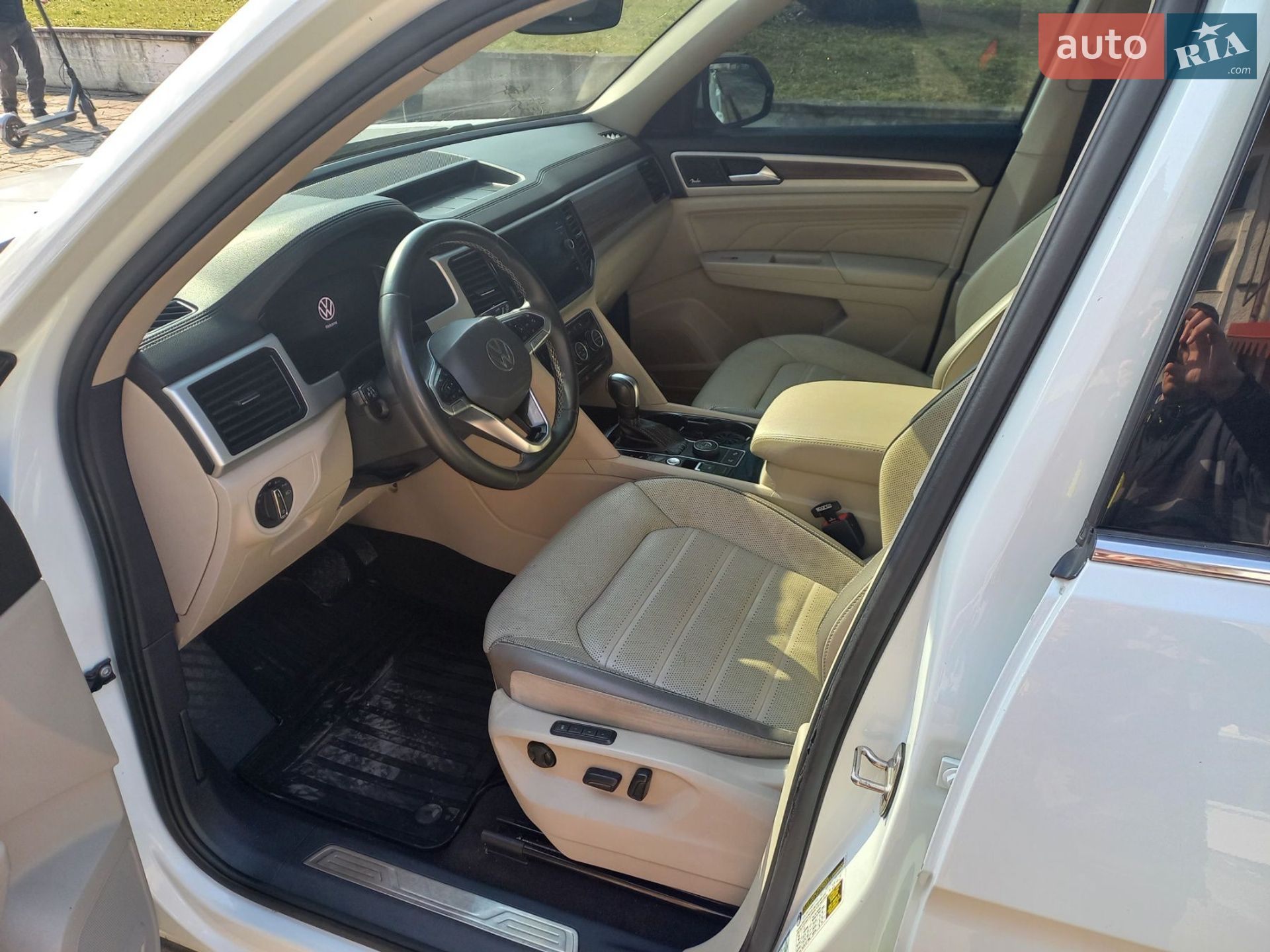 Volkswagen Atlas 2021 VIN 1V2TR2CA6MC574365 фото оголошення 6 з 12