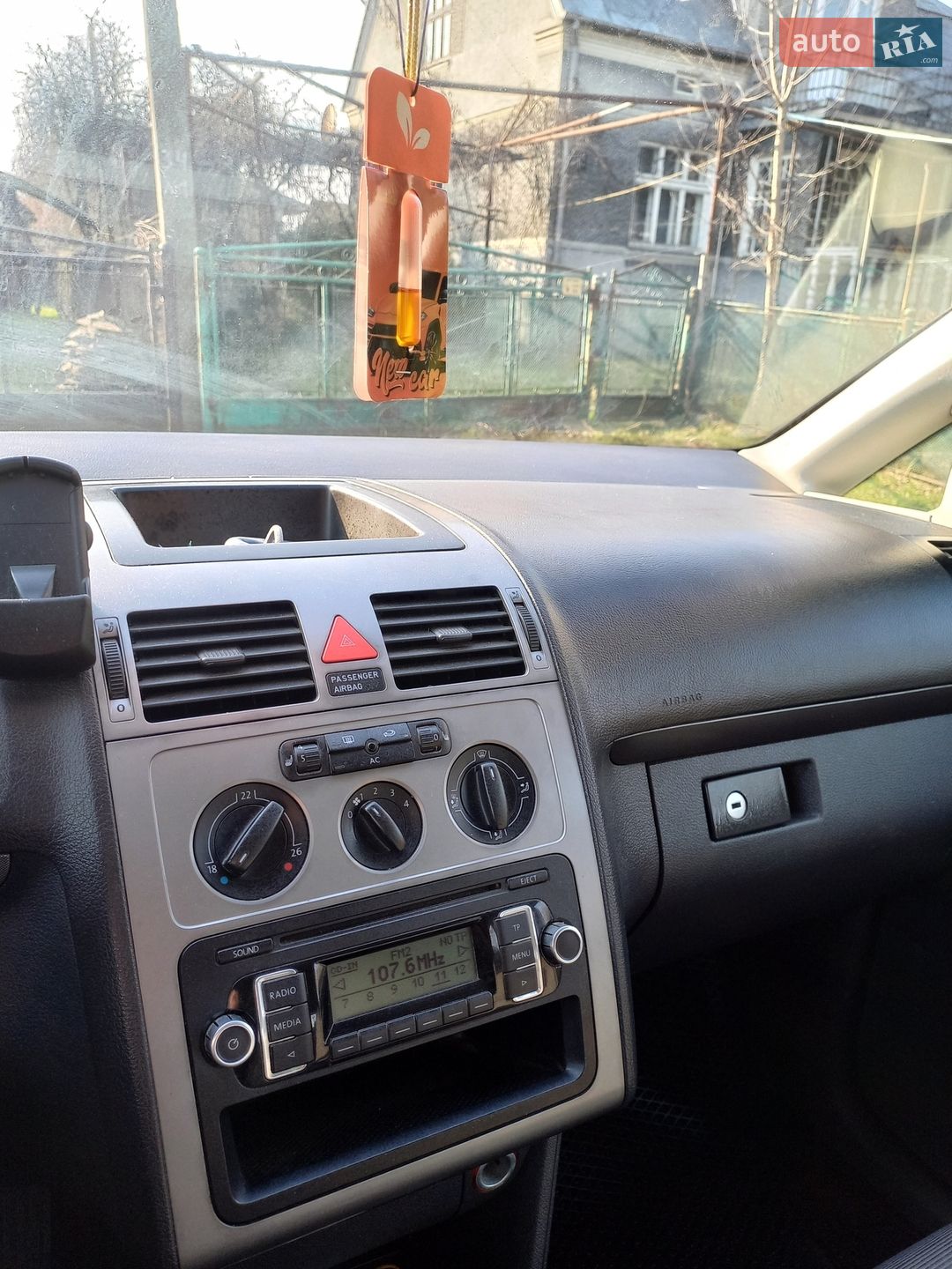 Volkswagen Touran 2010 VIN WVGZZZ1TZAW056863 фото оголошення 15 з 28