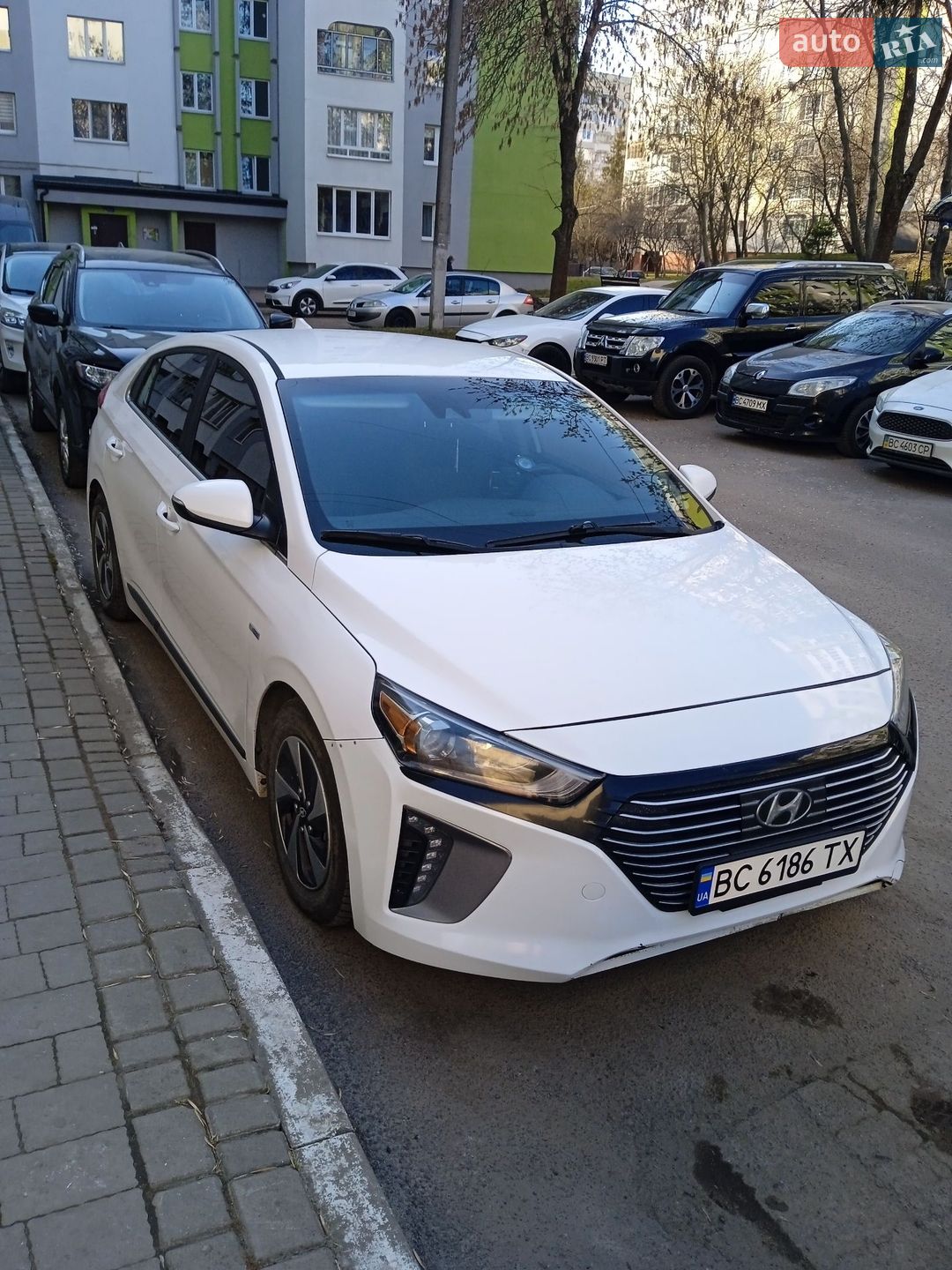 Hyundai Ioniq 2017 VIN KMHC75LC6HU024055 фото оголошення 2 з 11