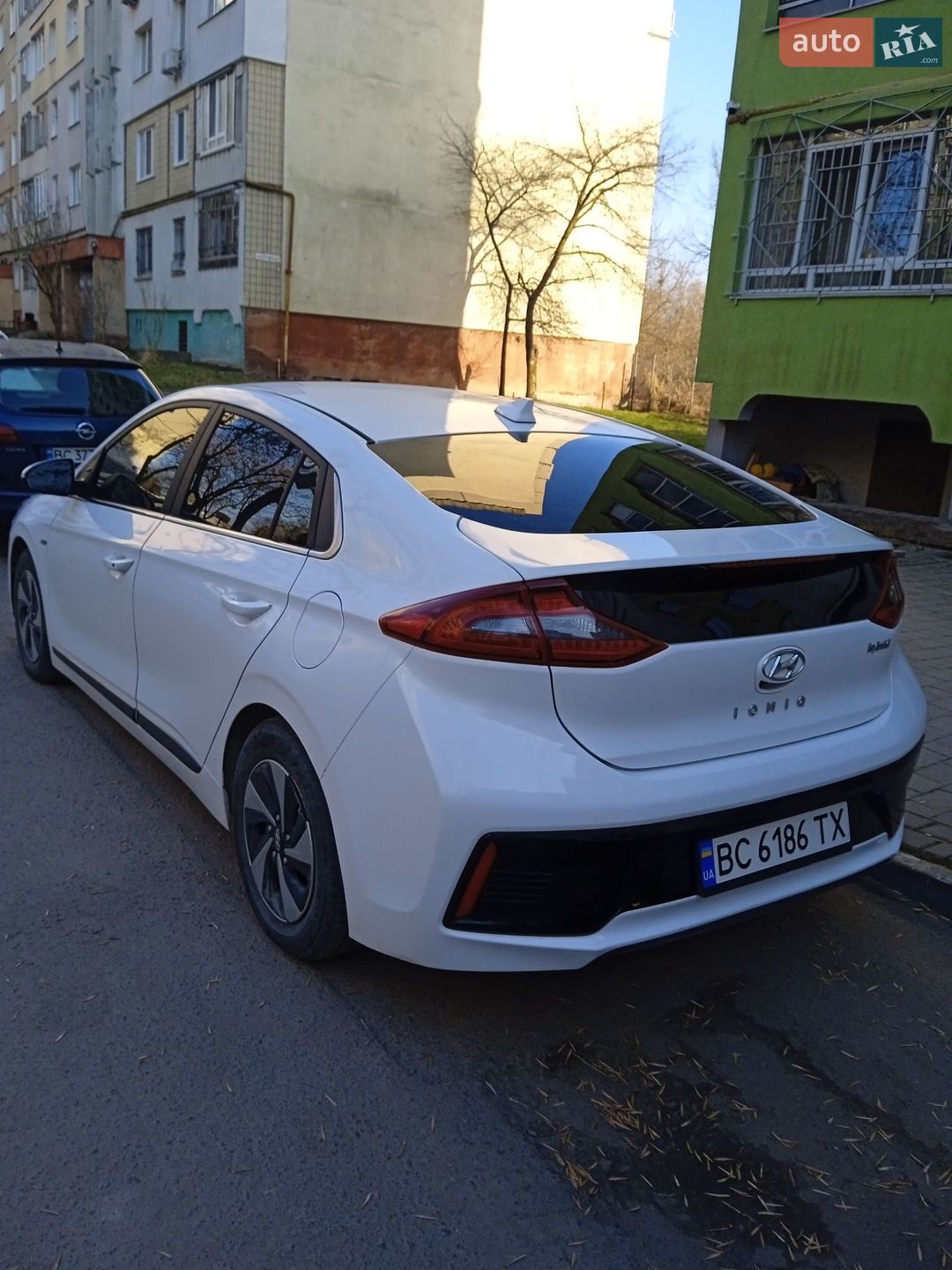 Hyundai Ioniq 2017 VIN KMHC75LC6HU024055 фото оголошення 3 з 11