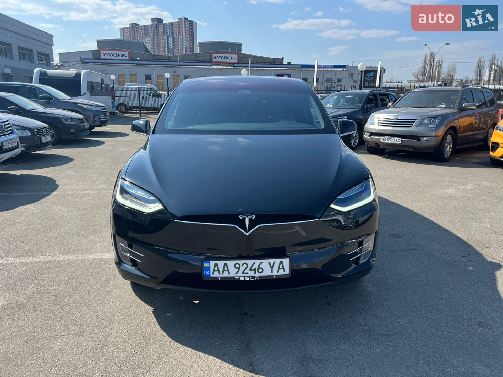 Tesla Model X 2018 VIN 5YJXCCE28JF097159 фото оголошення 2 з 53