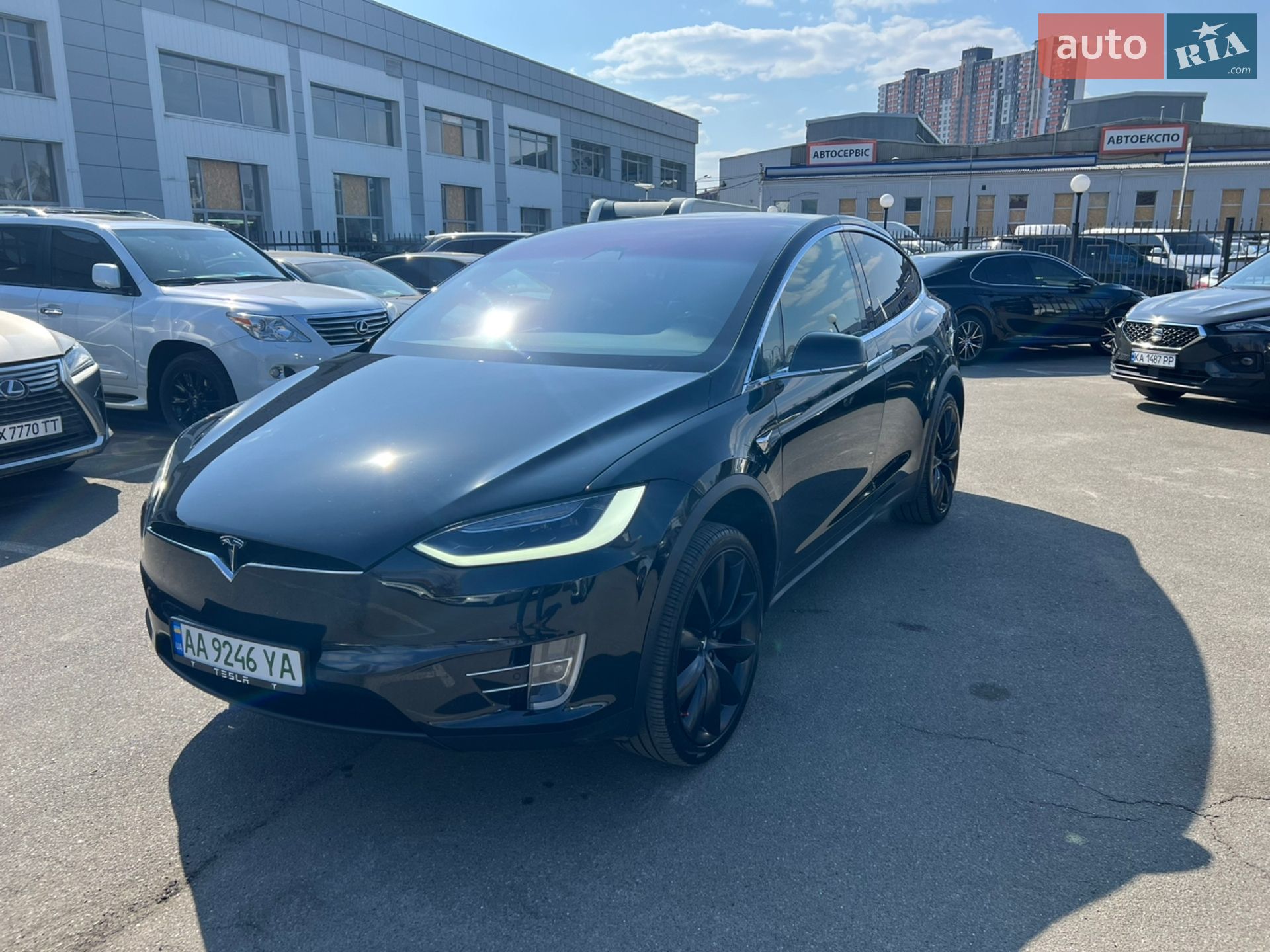 Tesla Model X 2018 VIN 5YJXCCE28JF097159 фото оголошення 3 з 53