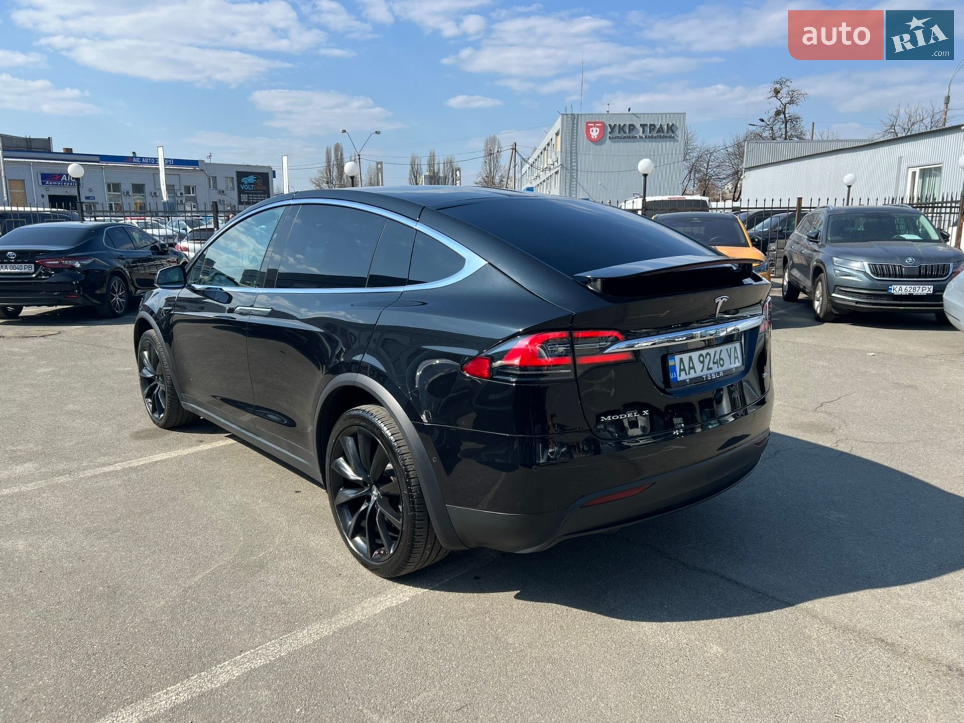 Tesla Model X 2018 VIN 5YJXCCE28JF097159 фото оголошення 5 з 53