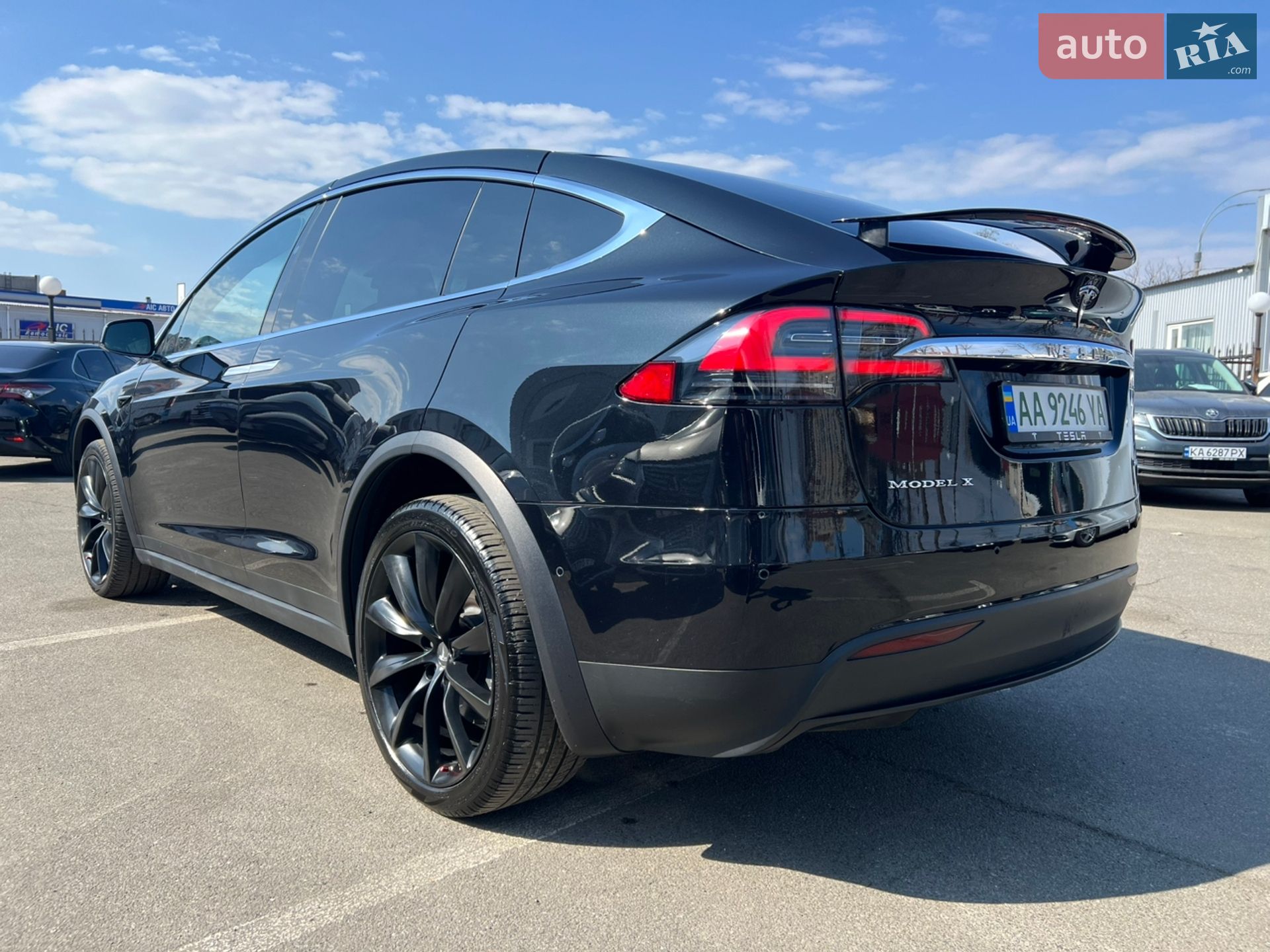 Tesla Model X 2018 VIN 5YJXCCE28JF097159 фото оголошення 8 з 53