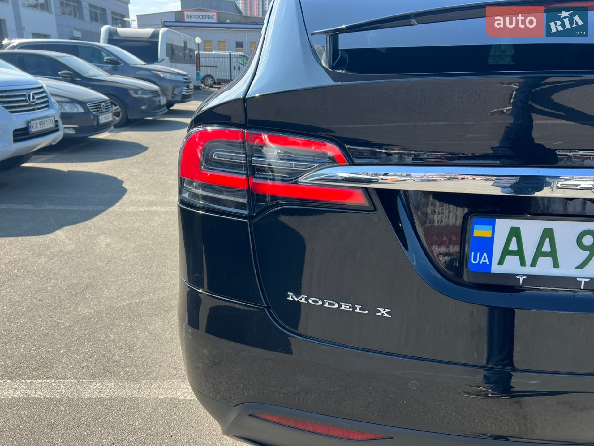 Tesla Model X 2018 VIN 5YJXCCE28JF097159 фото оголошення 10 з 53