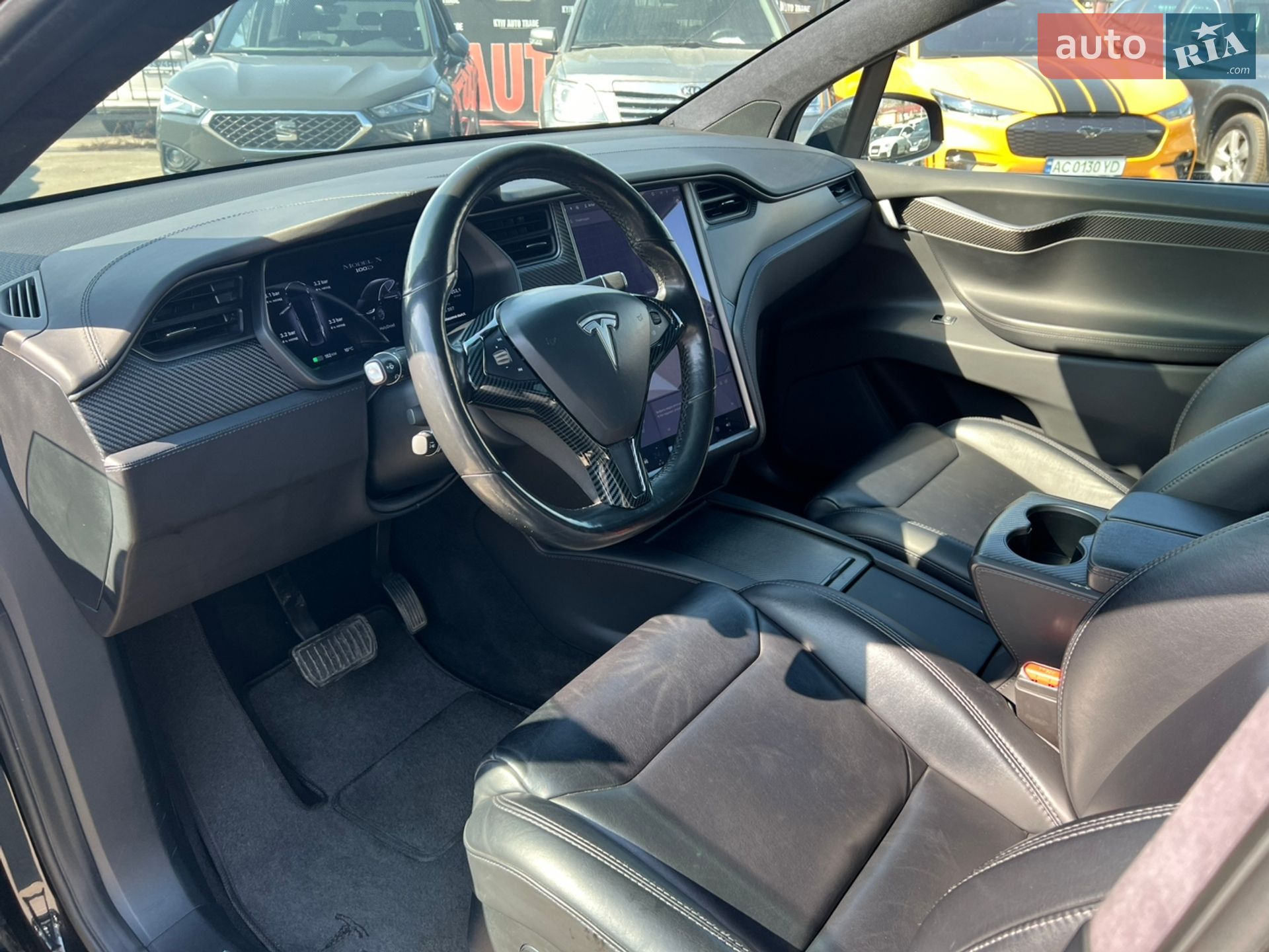 Tesla Model X 2018 VIN 5YJXCCE28JF097159 фото оголошення 18 з 53