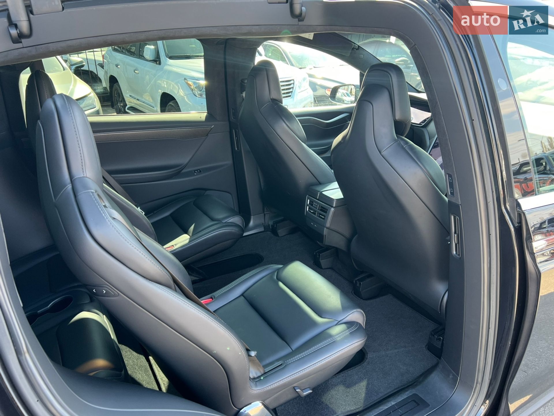 Tesla Model X 2018 VIN 5YJXCCE28JF097159 фото оголошення 39 з 53