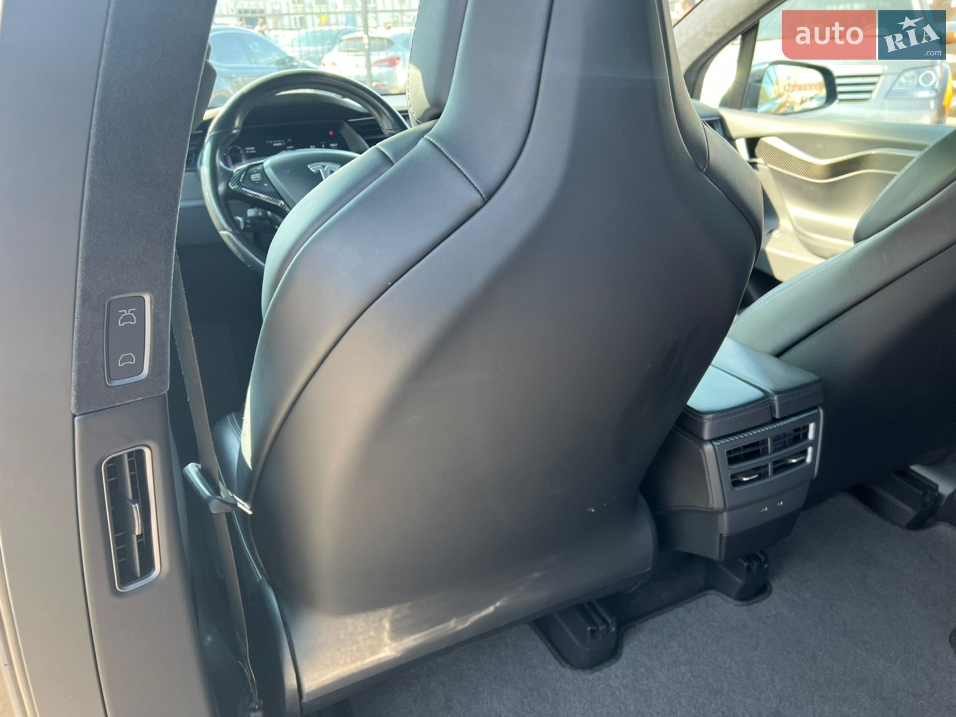 Tesla Model X 2018 VIN 5YJXCCE28JF097159 фото оголошення 44 з 53