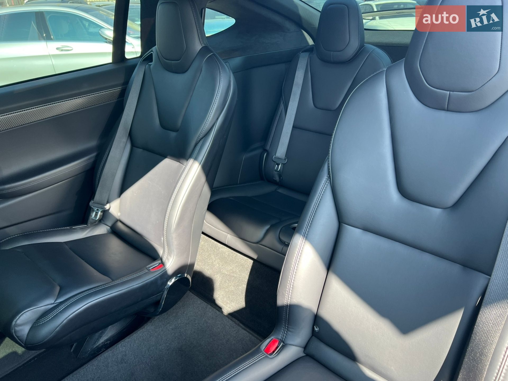 Tesla Model X 2018 VIN 5YJXCCE28JF097159 фото оголошення 45 з 53