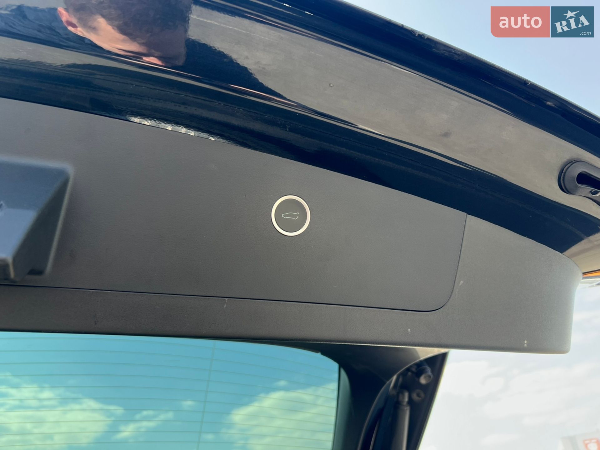 Tesla Model X 2018 VIN 5YJXCCE28JF097159 фото оголошення 51 з 53