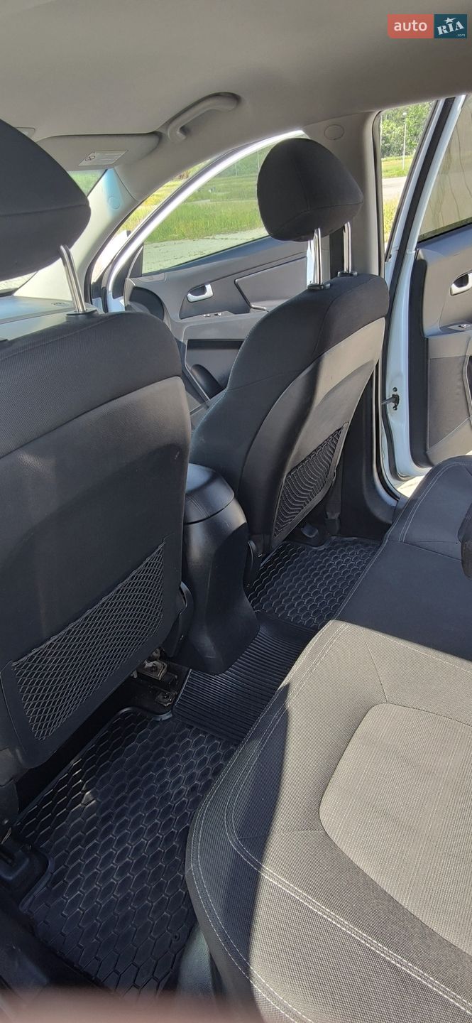 KIA Sportage 2012 VIN U5YPB815ACL179574 фото оголошення 10 з 27