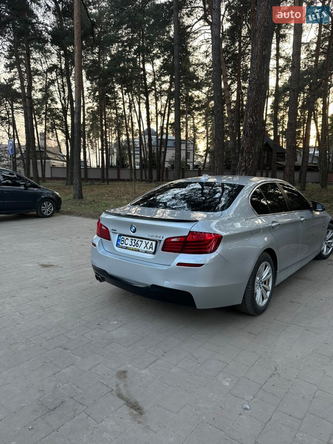 BMW 5 Series 2015 VIN WBA5A7C50FG143305 фото оголошення 4 з 11