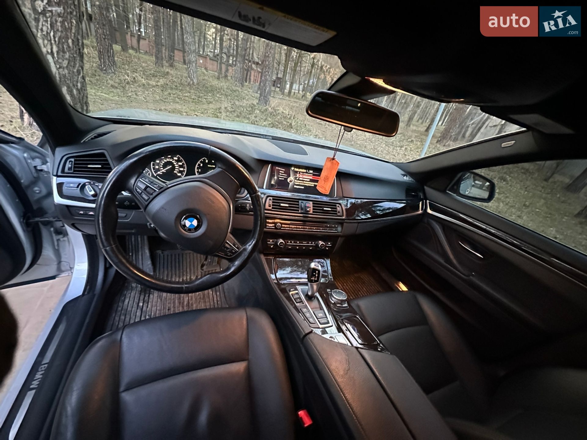 BMW 5 Series 2015 VIN WBA5A7C50FG143305 фото оголошення 9 з 11