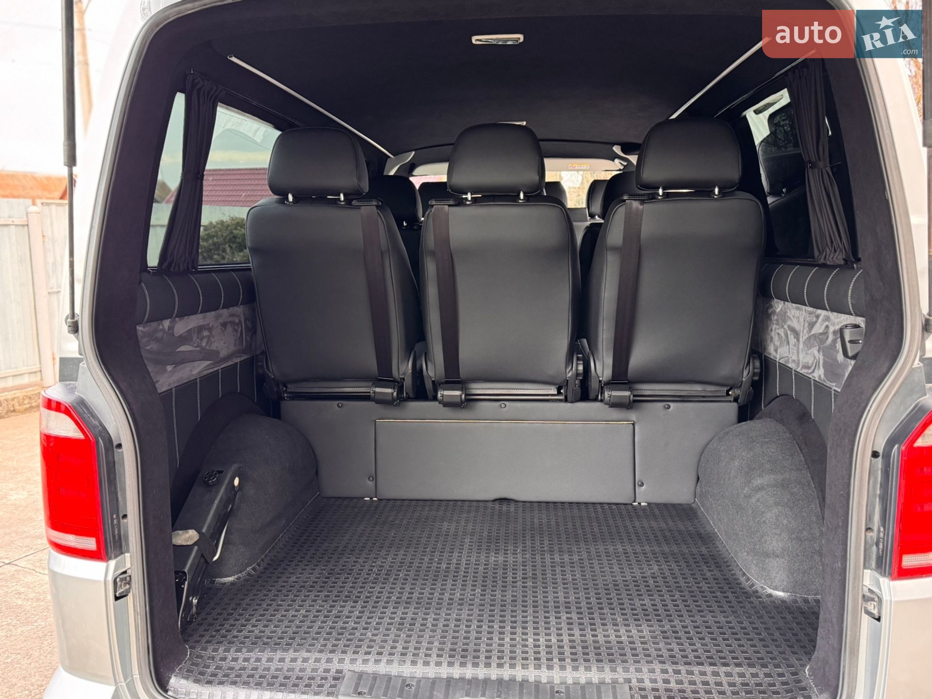 Volkswagen Transporter 2019 VIN WV1ZZZ7HZKH154786 фото оголошення 10 з 18