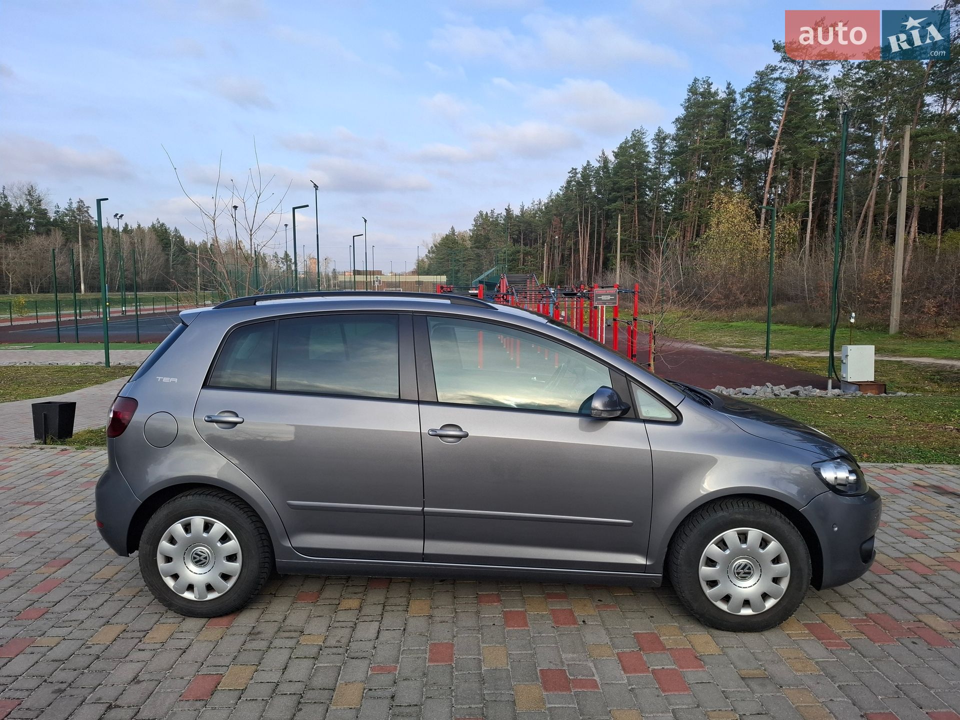 Volkswagen Golf Plus 2010 VIN WVWZZZ1KZAW613014 фото оголошення 2 з 25