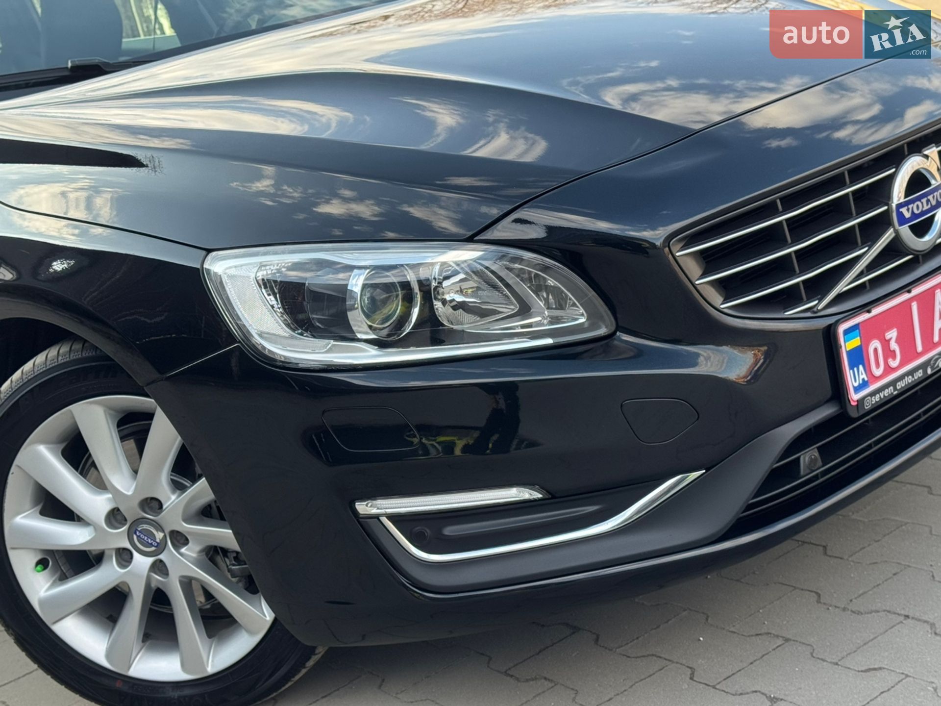 Volvo V60 2015 VIN YV1FWA8CDG1289707 фото оголошення 13 з 75
