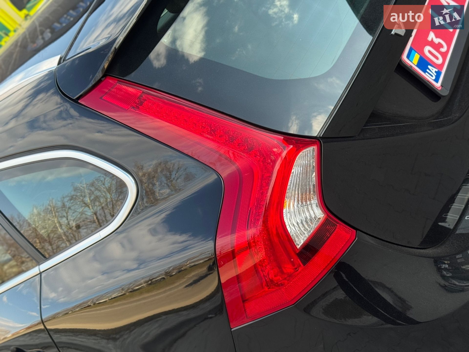 Volvo V60 2015 VIN YV1FWA8CDG1289707 фото оголошення 19 з 75