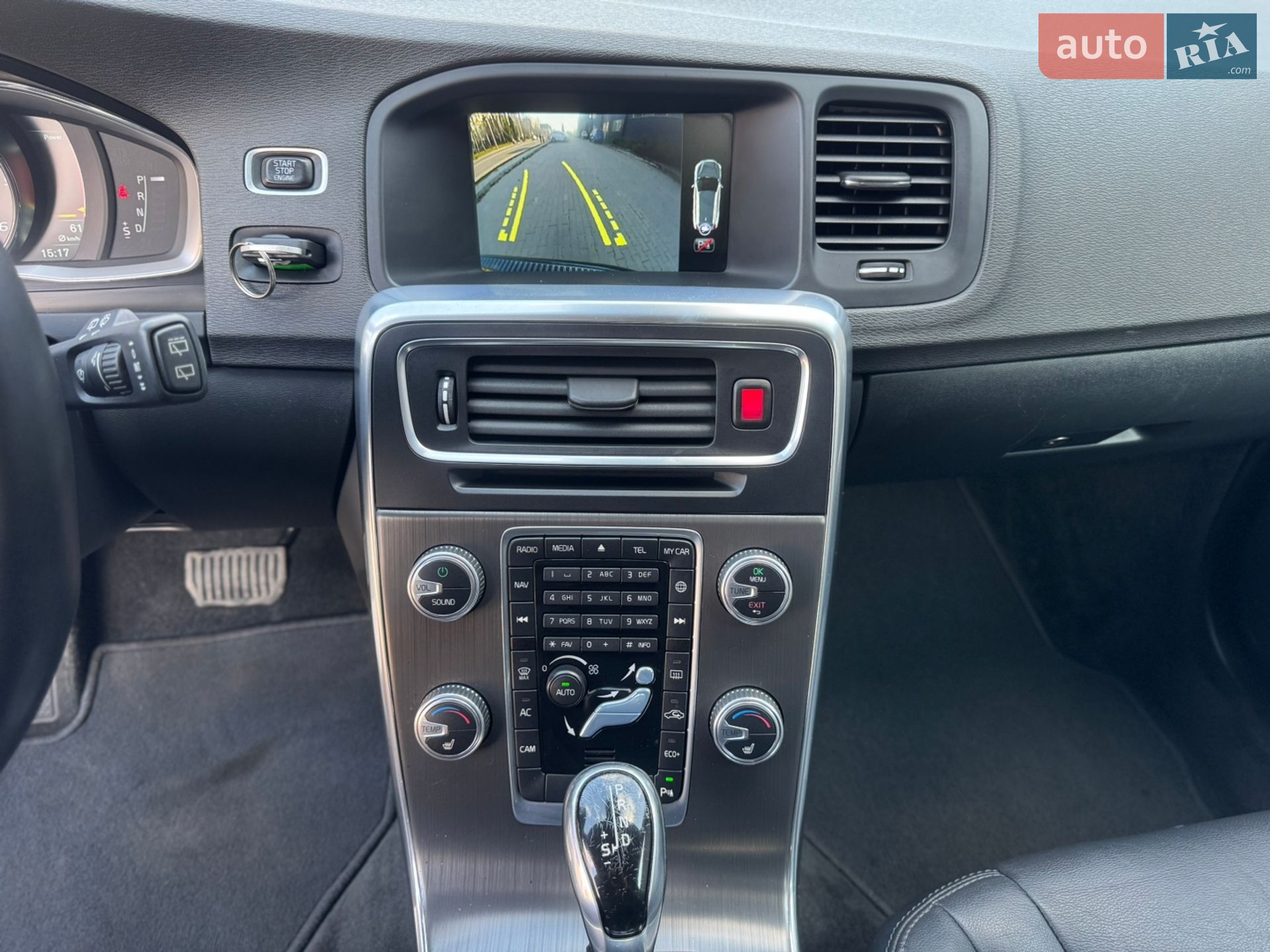 Volvo V60 2015 VIN YV1FWA8CDG1289707 фото оголошення 36 з 75