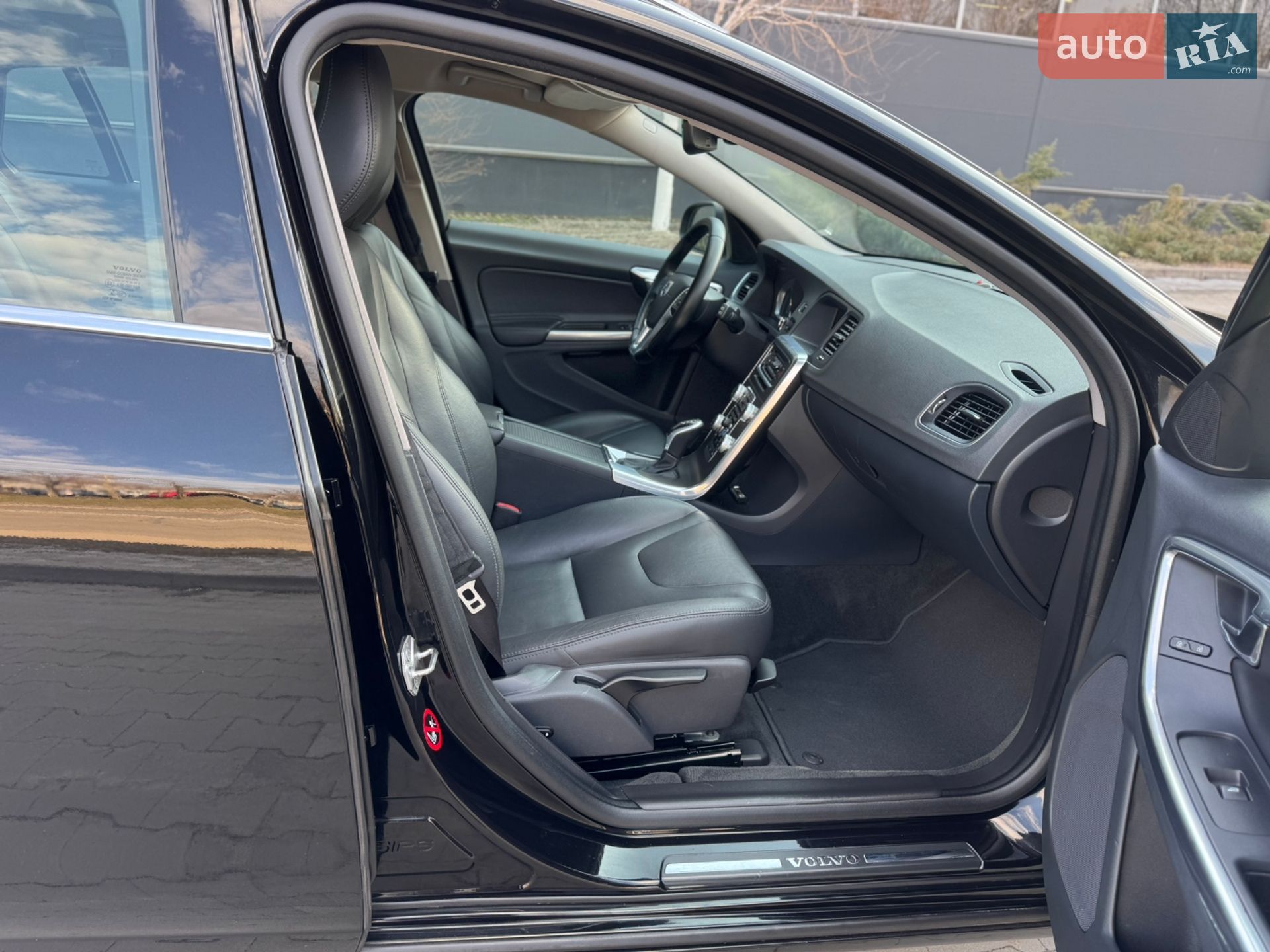 Volvo V60 2015 VIN YV1FWA8CDG1289707 фото оголошення 60 з 75